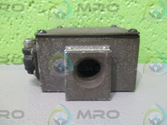 REES, INC. 1796L LIMIT SWITCH *NEW NO BOX*