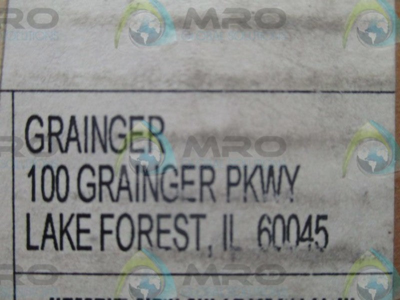 GRAINGER 2V067A INDOOR/OUTDOOR ELECTRICAL LIGHTING FIXTURE *NEW IN BOX*