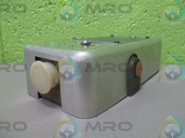VICKERS ST1-02-50-11 PRESSURE SWITCH *NEW NO BOX*