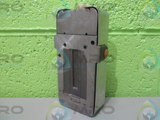 VICKERS ST1-02-50-11 PRESSURE SWITCH *NEW NO BOX*