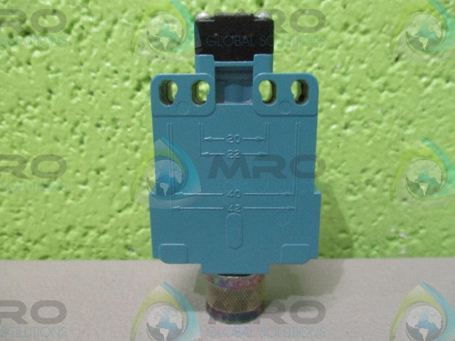 HONEYWELL GLEA01A2A LIMIT SWITCH AS IS *NEW NO BOX*