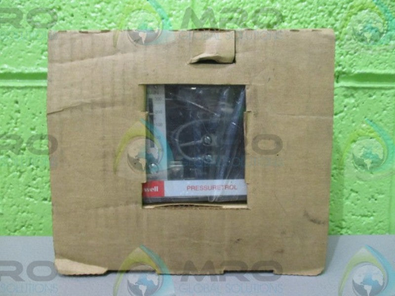 HONEYWELL L404A1404 PRESSURE CONTROLLER *NEW IN BOX*