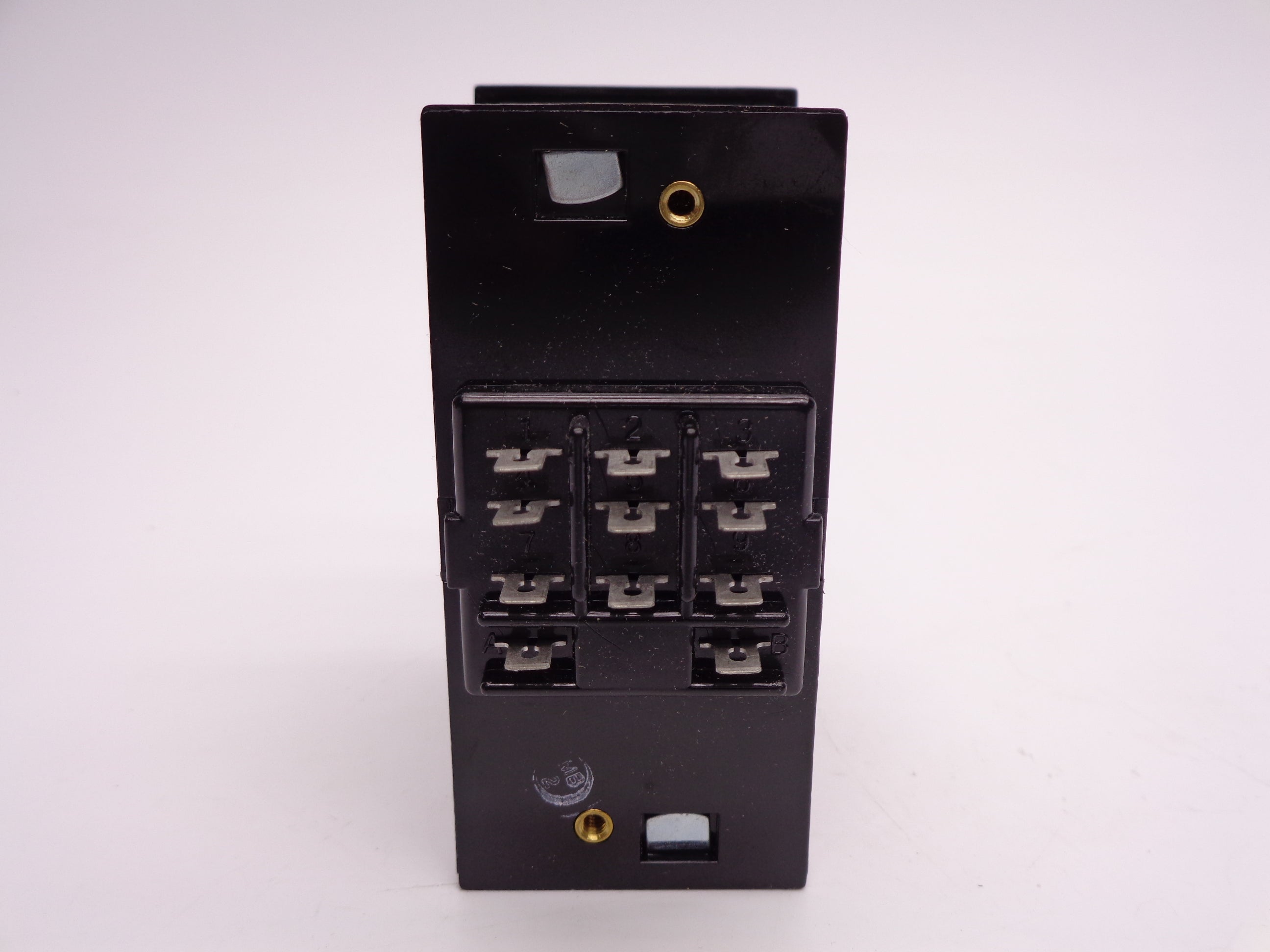 ATC 328D200F10XX 5A 24-240VAC NSNP