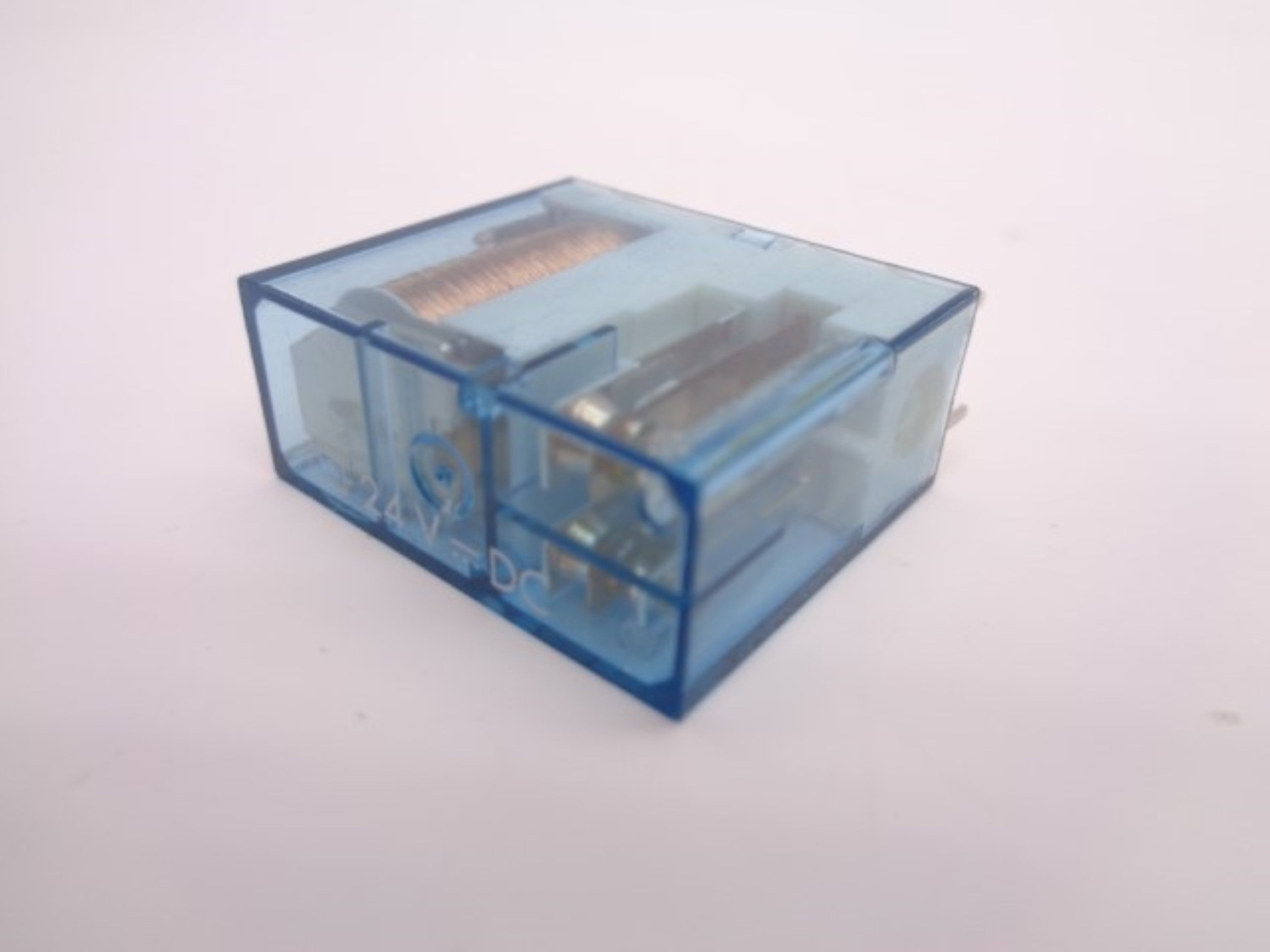 FINDER 40.52 24VDC 8A NSNP