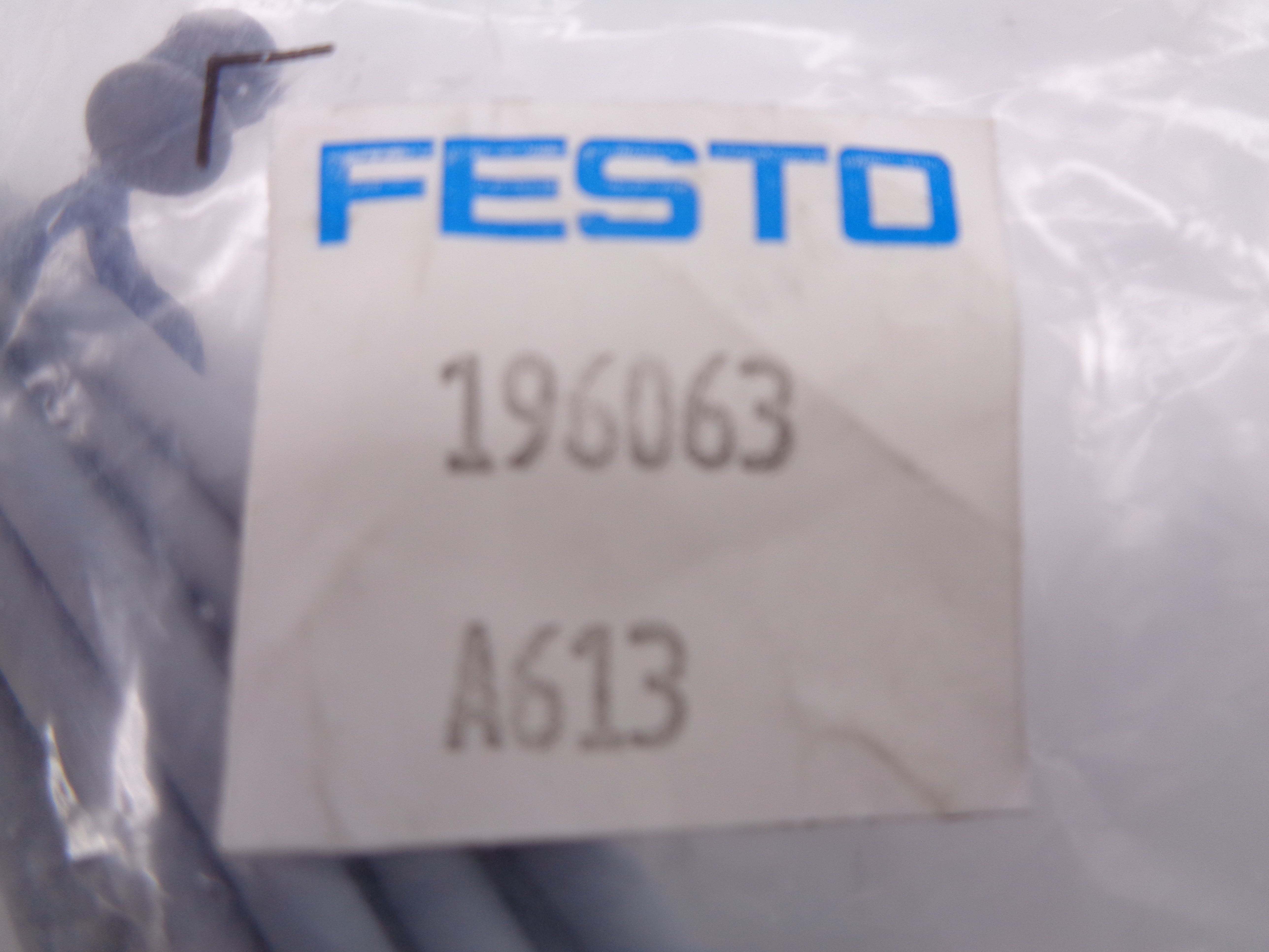FESTO KMYZ-9-24-10-LED-PUR-B NSMP