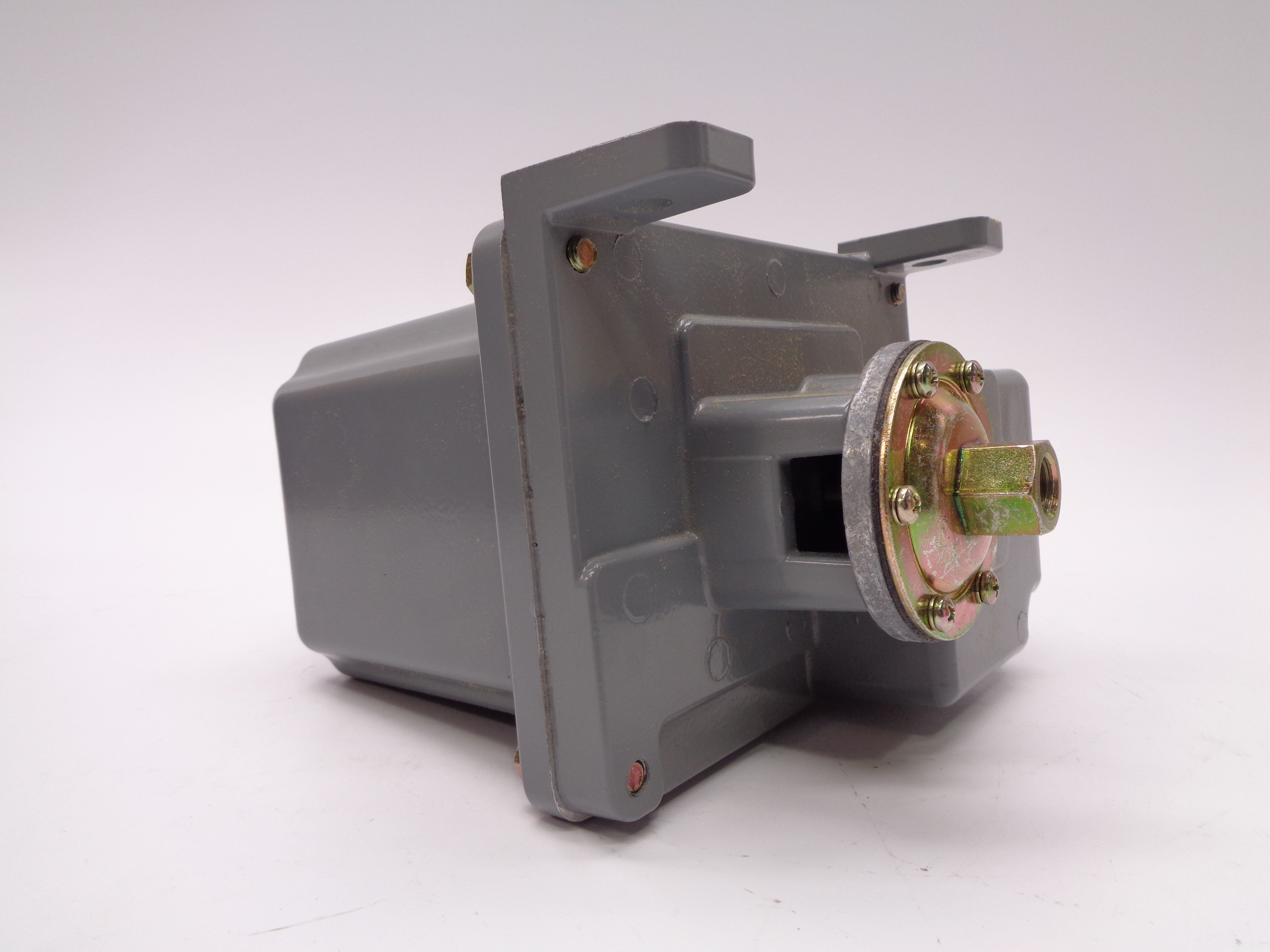 SQUARE D 9013GHR2J57 SER. C NSMP