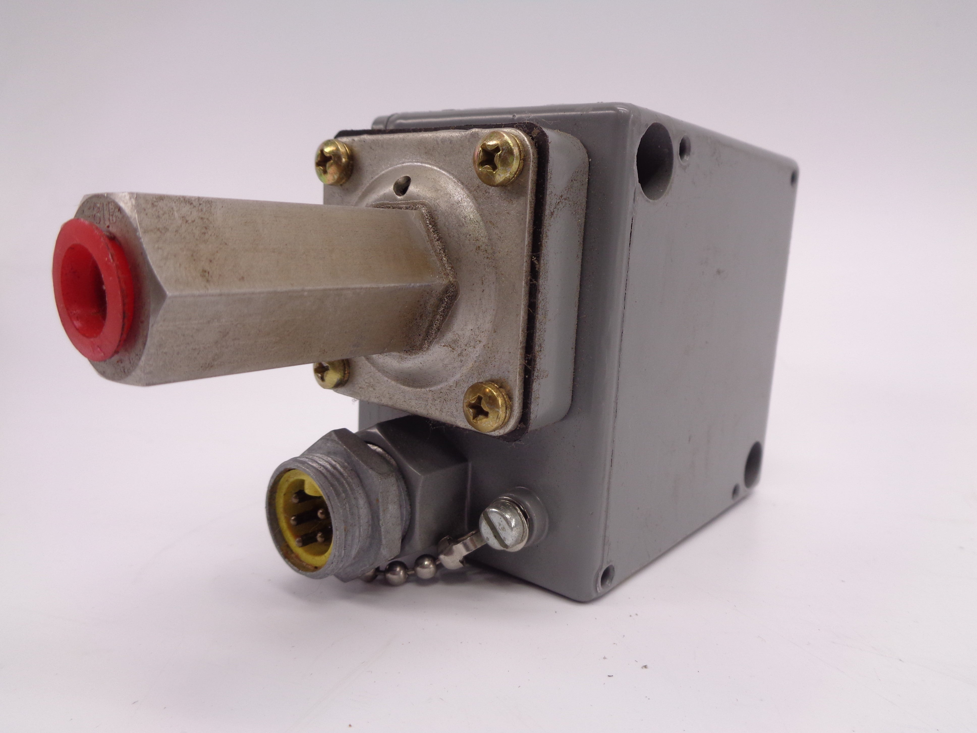 SQUARE D 9012GFW-1G6 SER. B NSNP