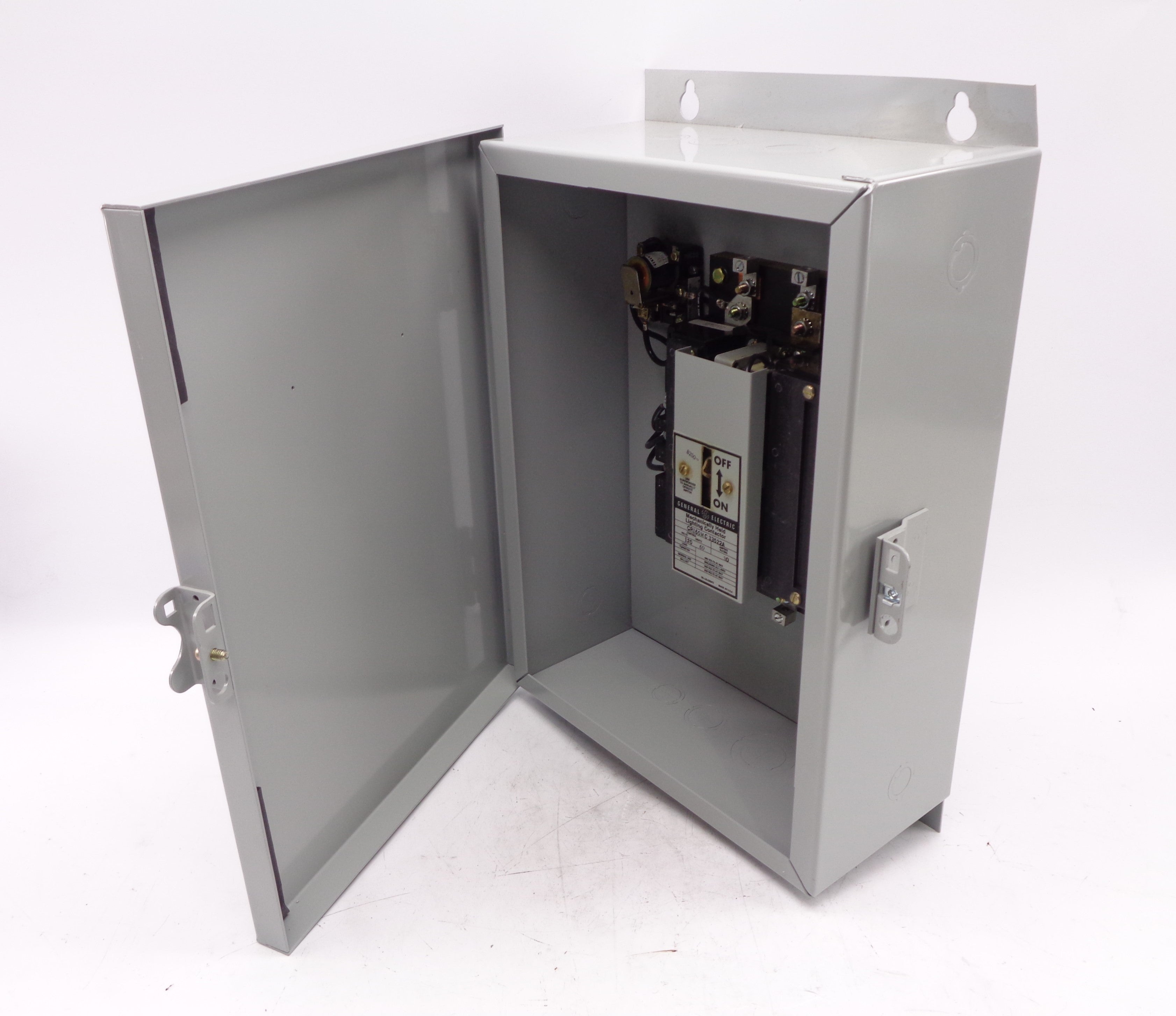 GENERAL ELECTRIC CR160MC33522A 30A 120V NSNP