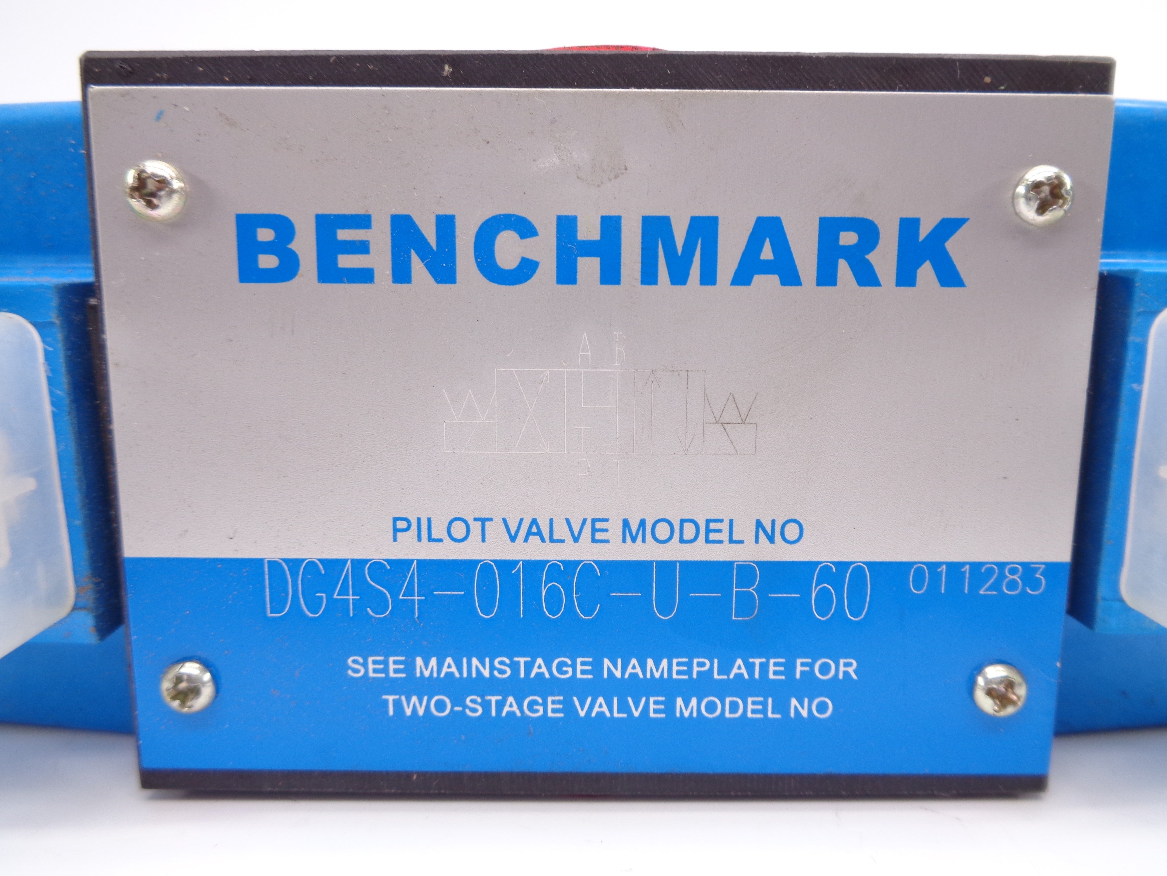 BENCHMARK DG4S4-016C-U-B-60 NSNP