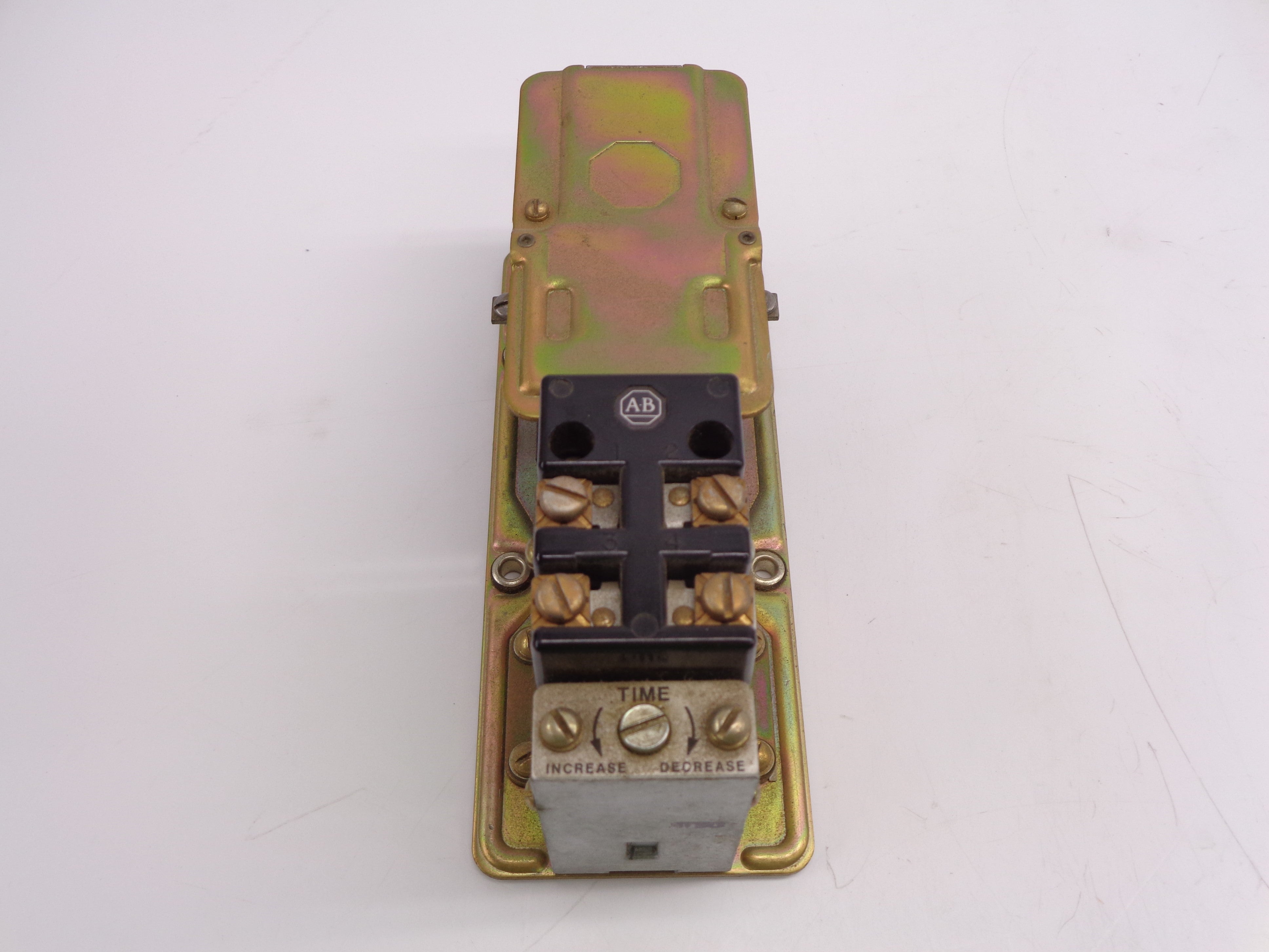 INDUSTRIAL SPARE PART 849-ZOD32 SER. B 110/120V 60A NSNP