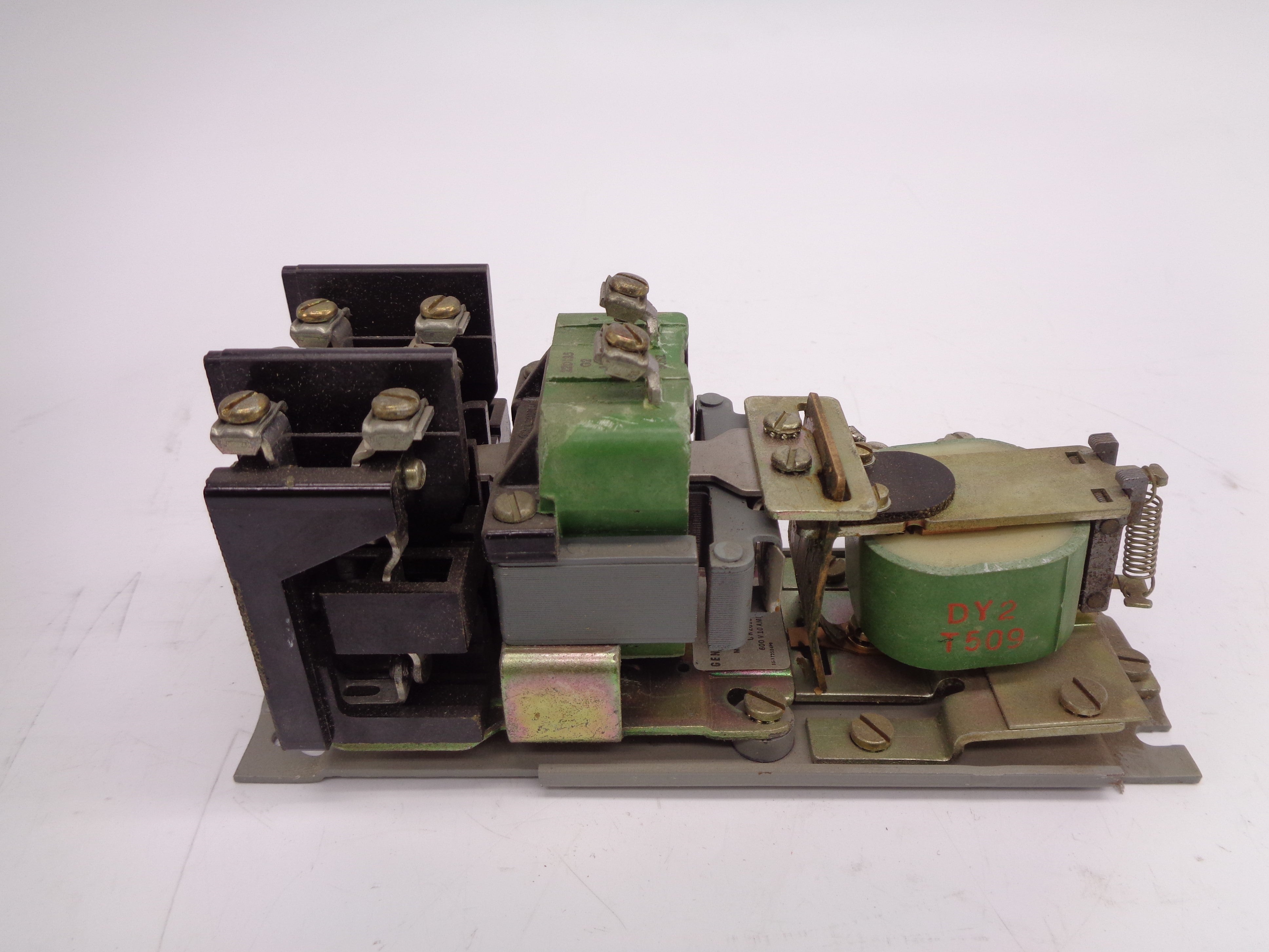 GENEARAL ELECTRIC CR2810A15AC2 10A 115V NSMP