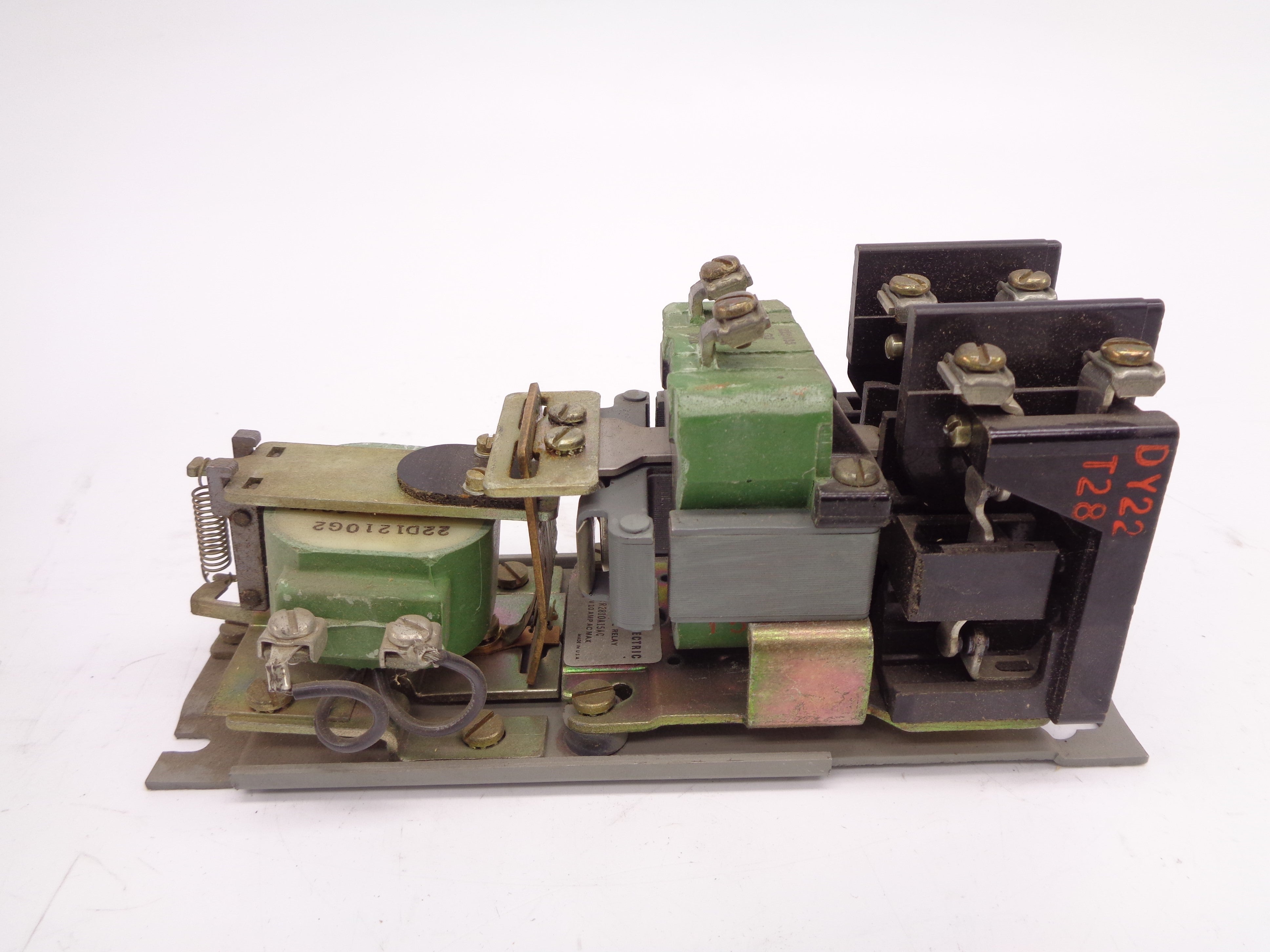 GENEARAL ELECTRIC CR2810A15AC2 10A 115V NSMP