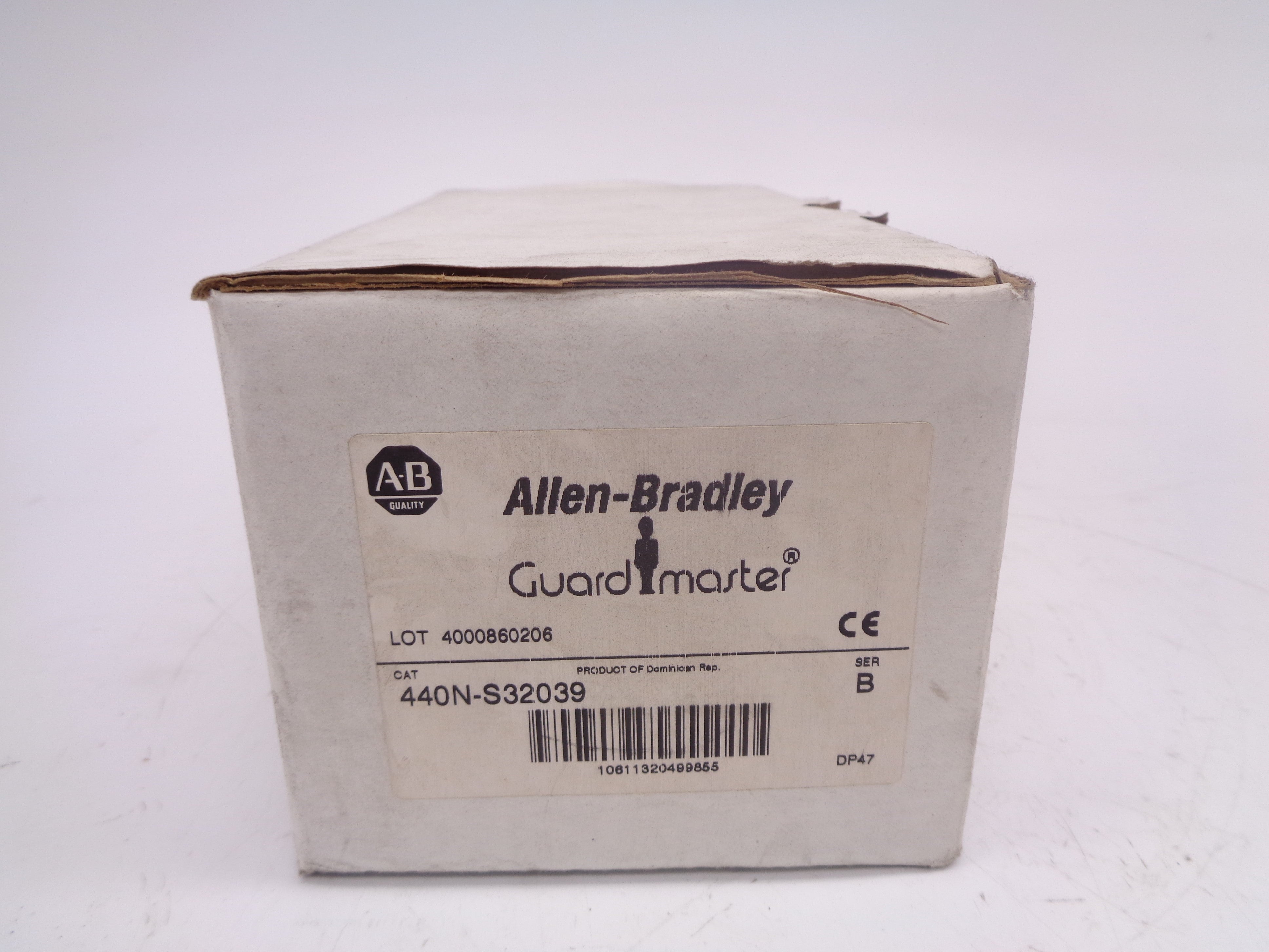ALLEN BRADLEY 440N-S32039 SER. B (WH) NSMP