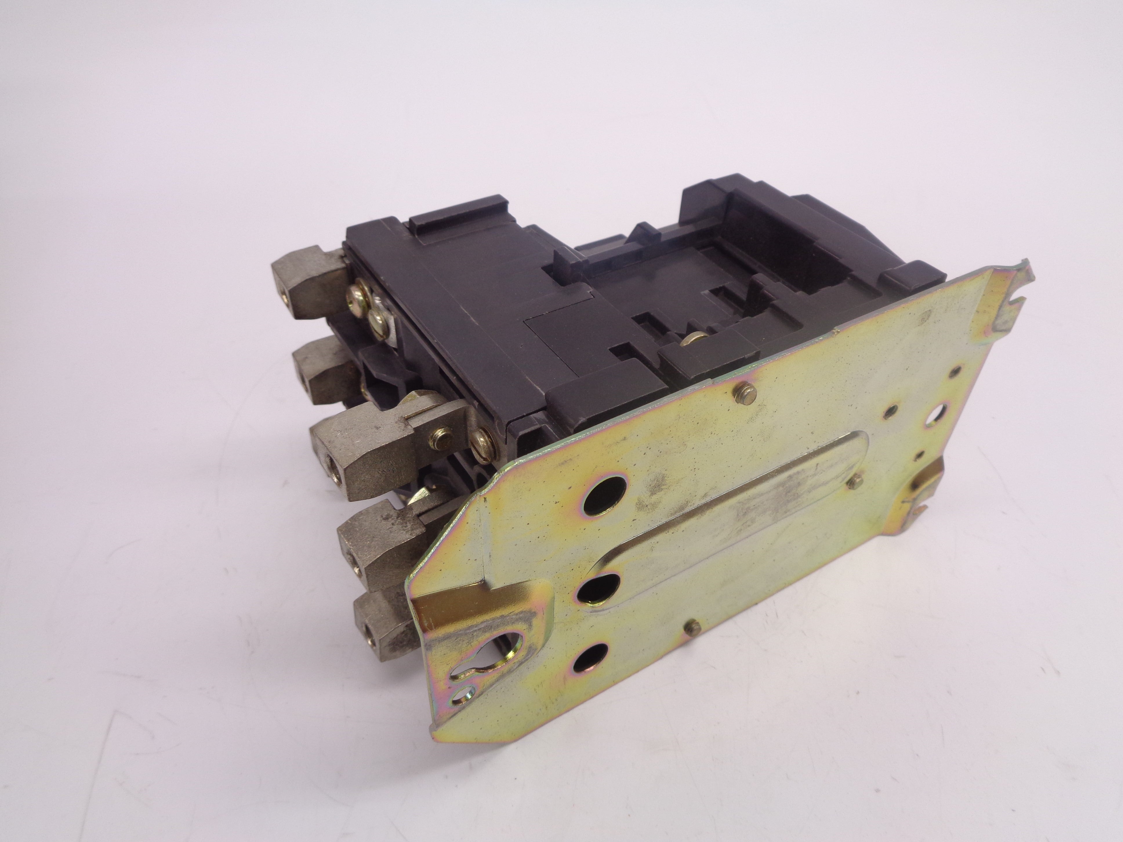 INDUSTRIAL SPARE PART 500L-COD93 SER. B 110/115-120V 60A (BR/WH) NSMP