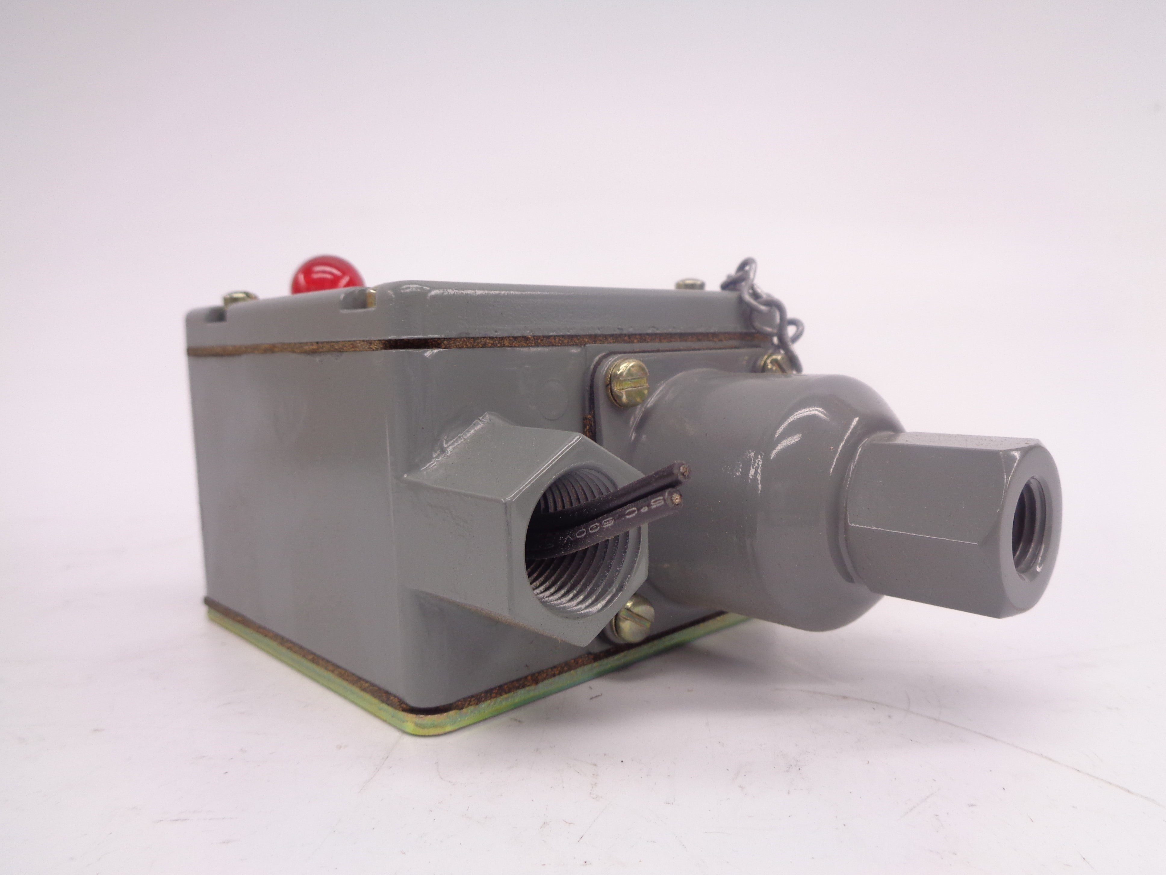 ALLEN BRADLEY 836T-T253JX9 SER. A (BR/WH) NSMP