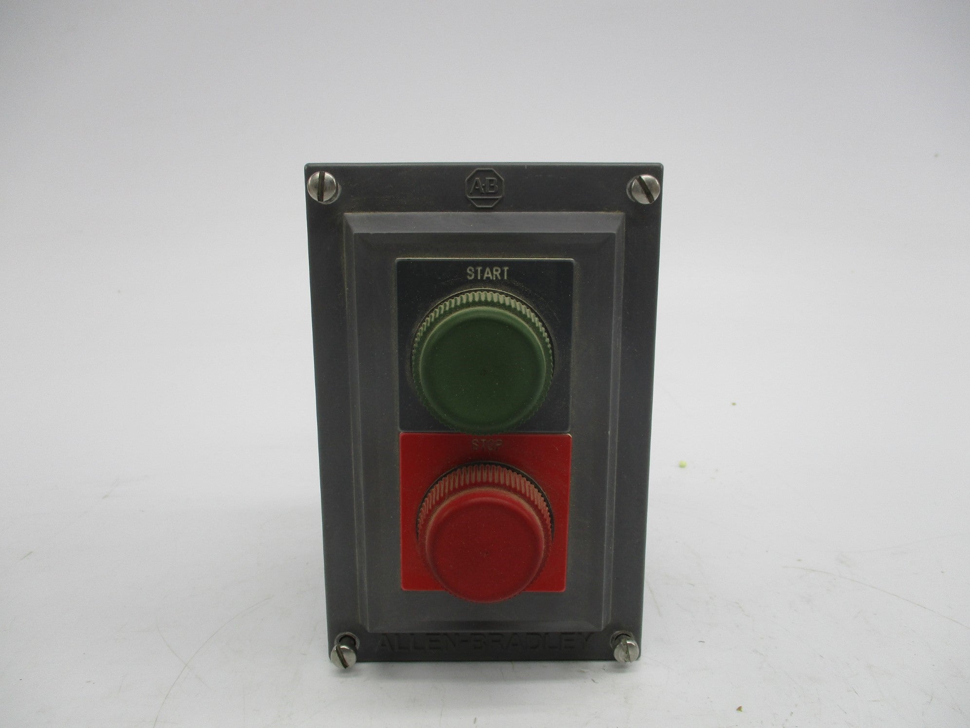 INDUSTRIAL SPARE PART 800R-R3HA4RL SER. A (BR/WH) NSMP