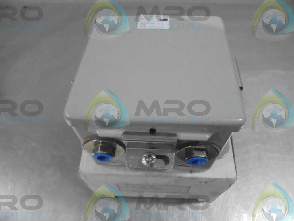 DWYER INSTRUMENTS INC. 1911-0-WP SER.1900 PRESSURE SWITCH *NEW IN BOX*