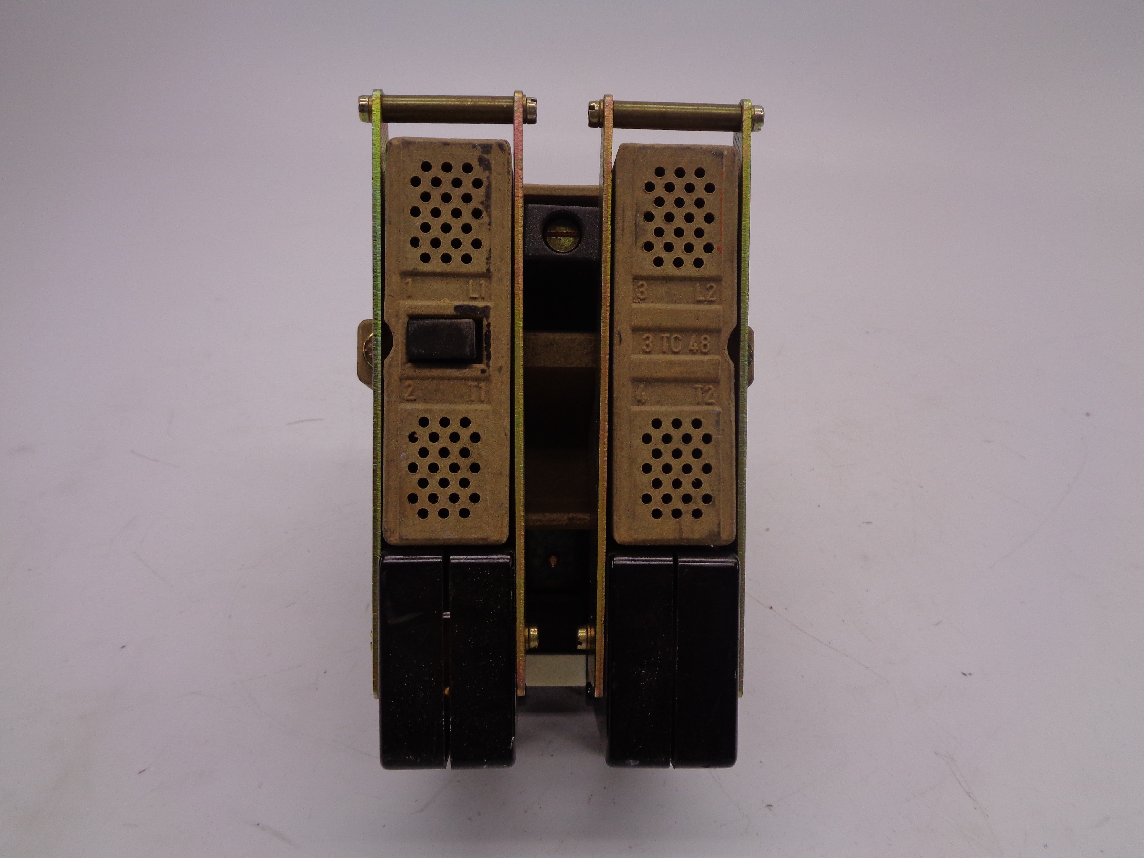 SIEMENS 3TC4817-0B 110V UNMP