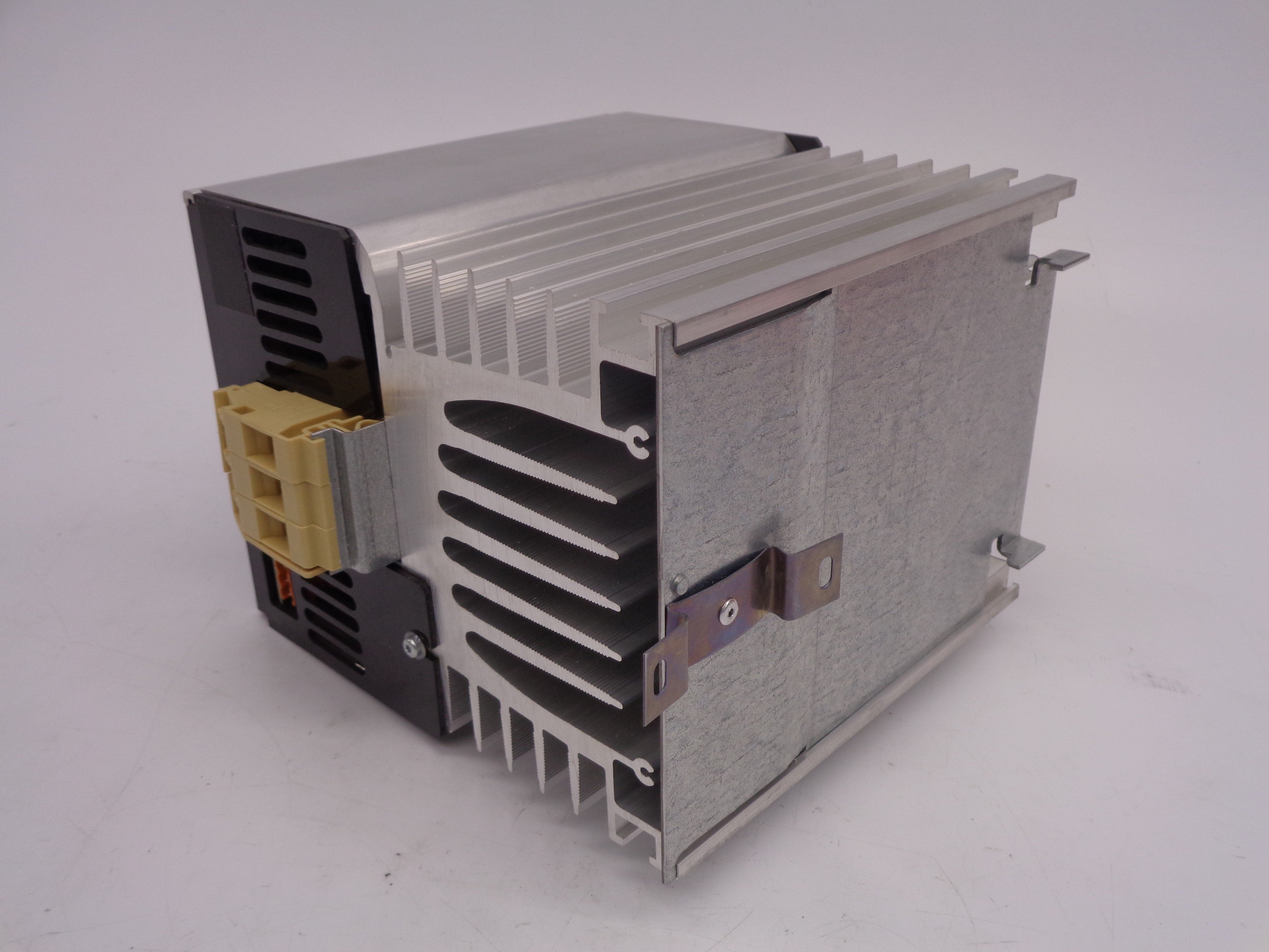 EUROTHERM TE300/40A/415V/000/0V5/SCA/4S/DIN/ENG NSMP