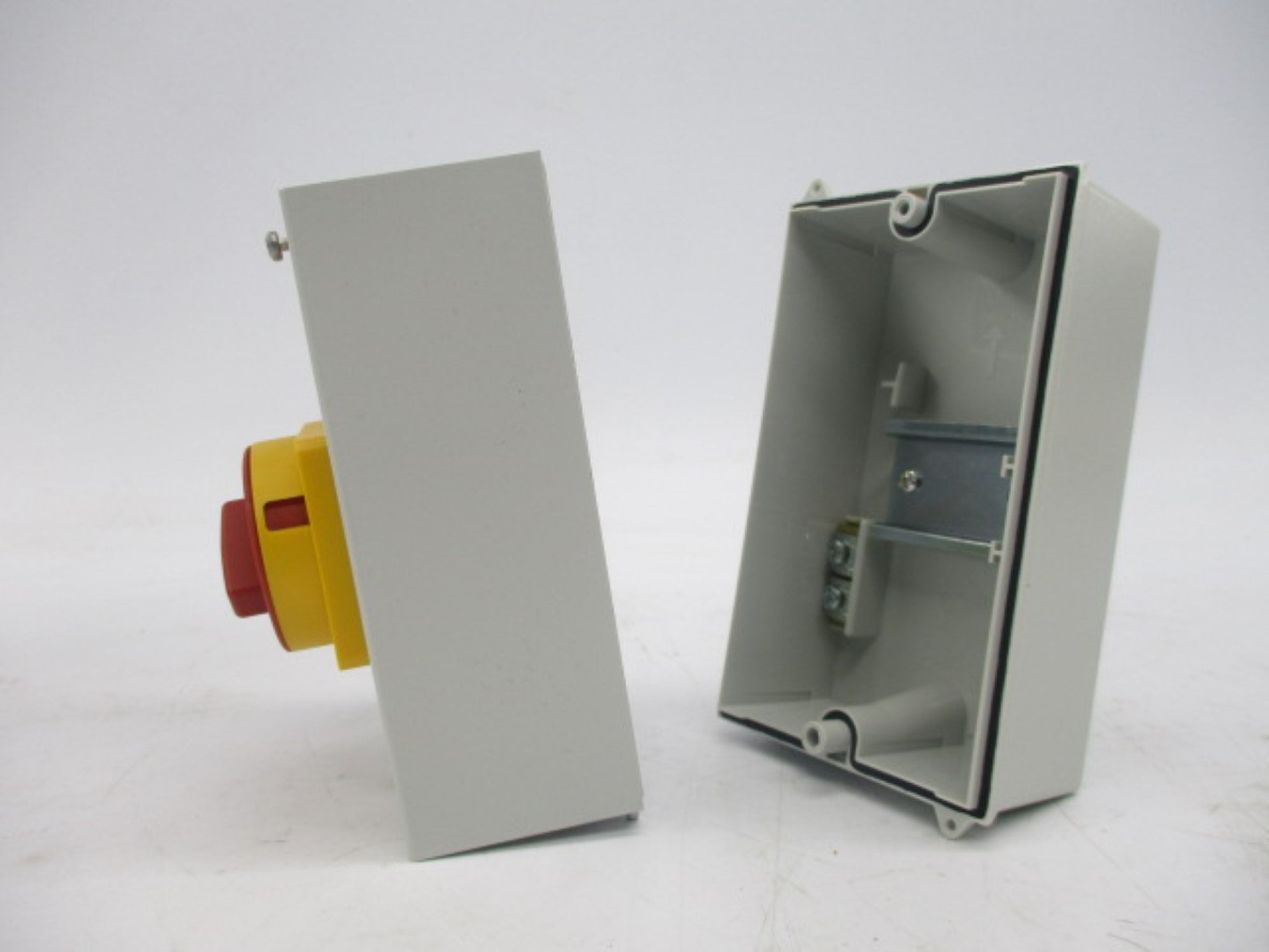 ALLEN BRADLEY 198E-AYTJ2 SER. A (BR/WH) NSMP