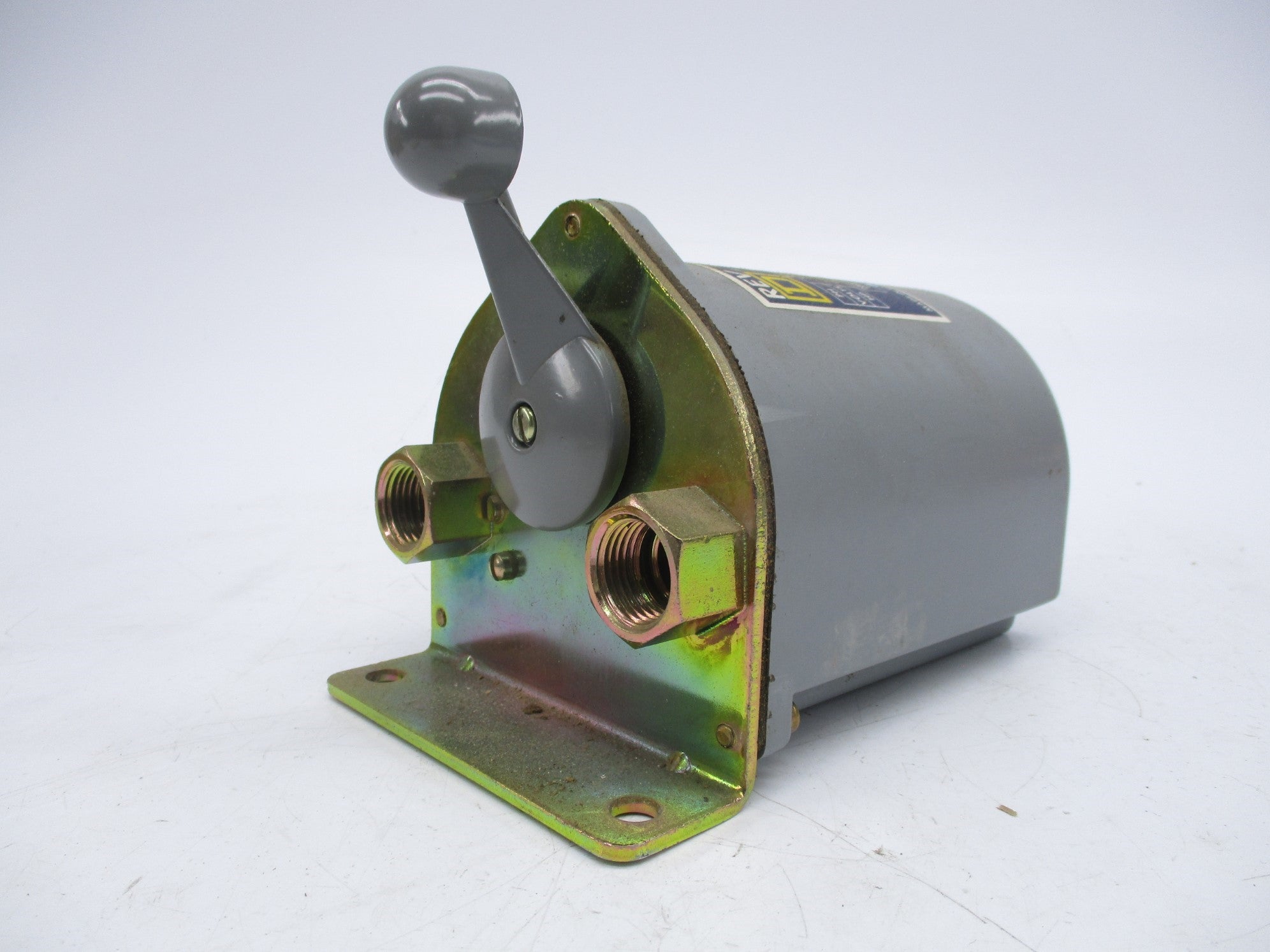 SQUARE D 2601AW-2 SER. B 230V NSMP