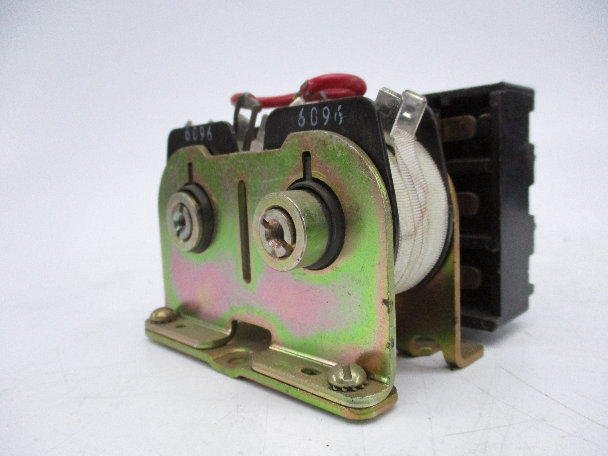 SQUARE D 8965R010 SER. B 24V NSNP