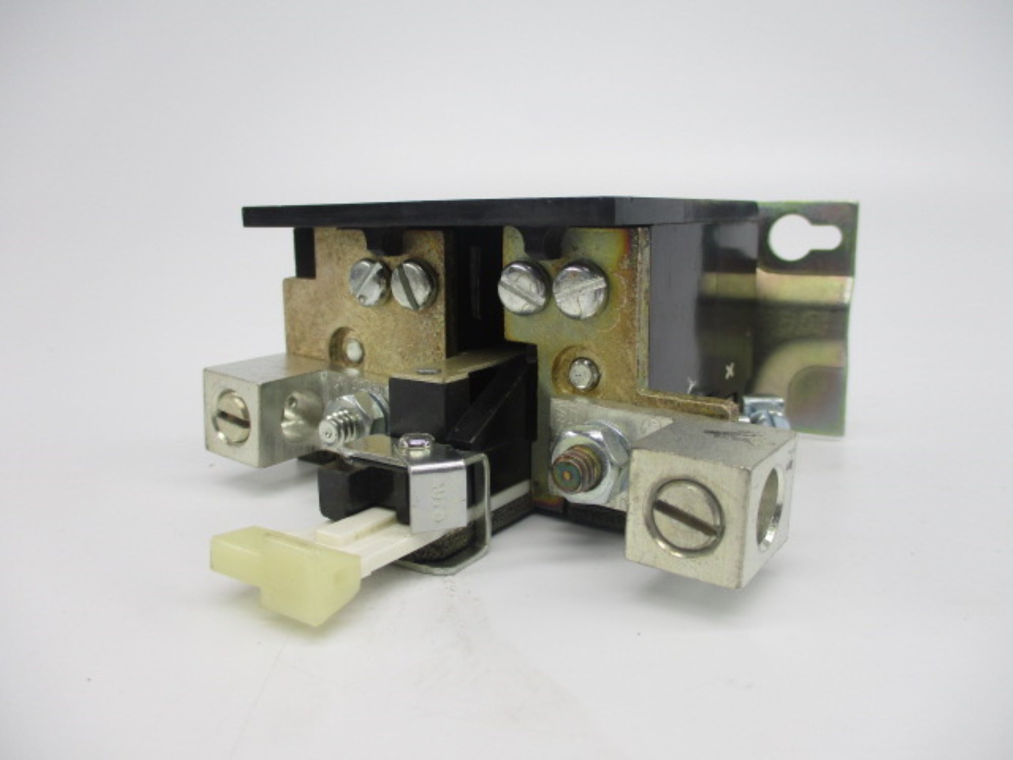 TELEMECANIQUE L101EL1 100A 600V NSNP