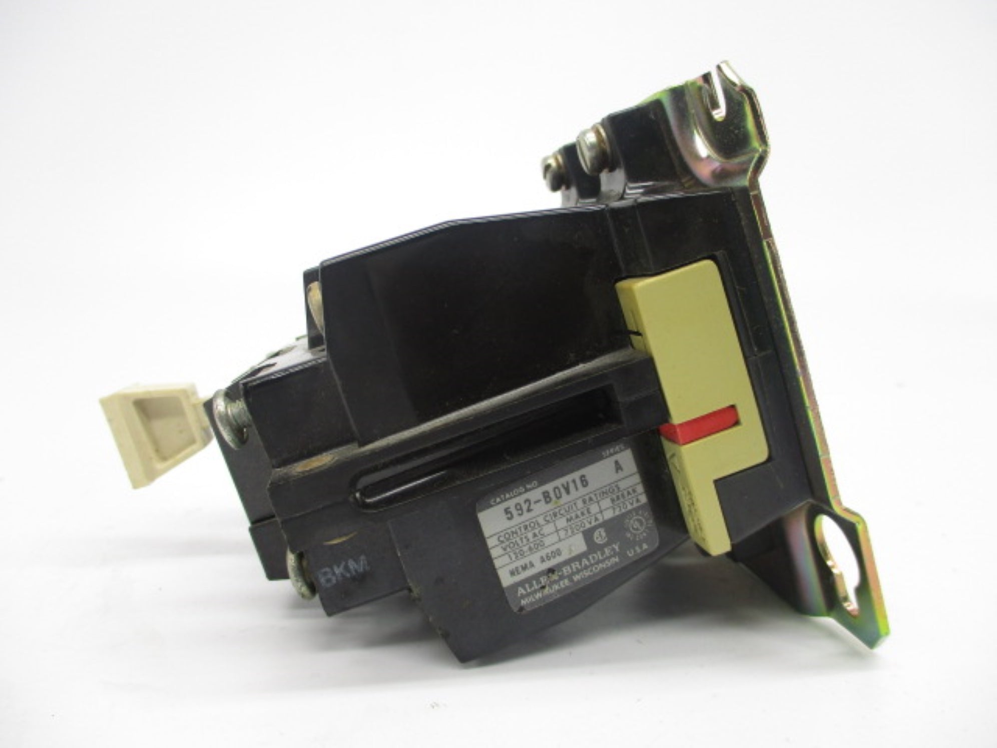 ALLEN BRADLEY 592-BOV16 SER. A 120V UNMP