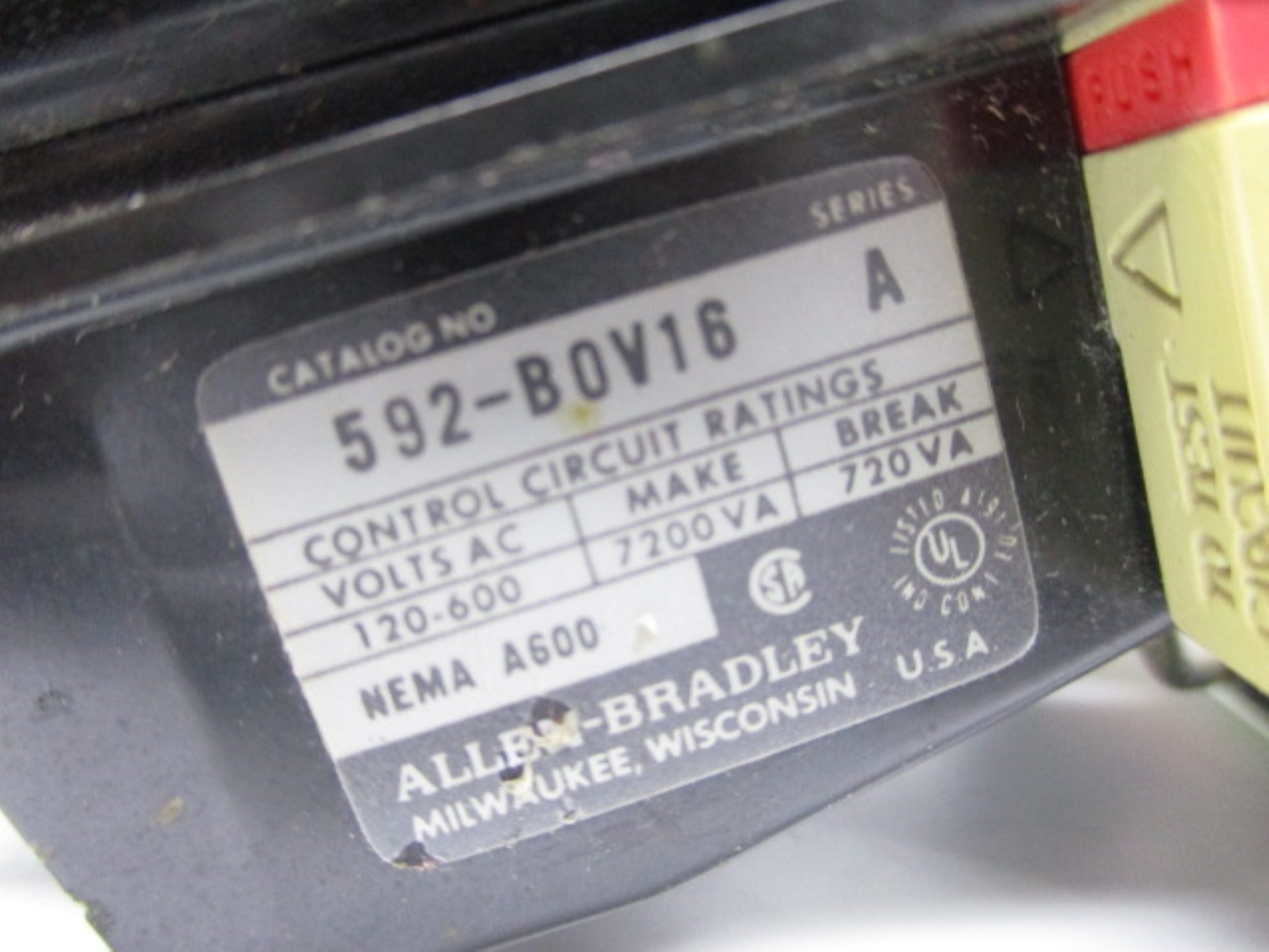 ALLEN BRADLEY 592-BOV16 SER. A 120V UNMP