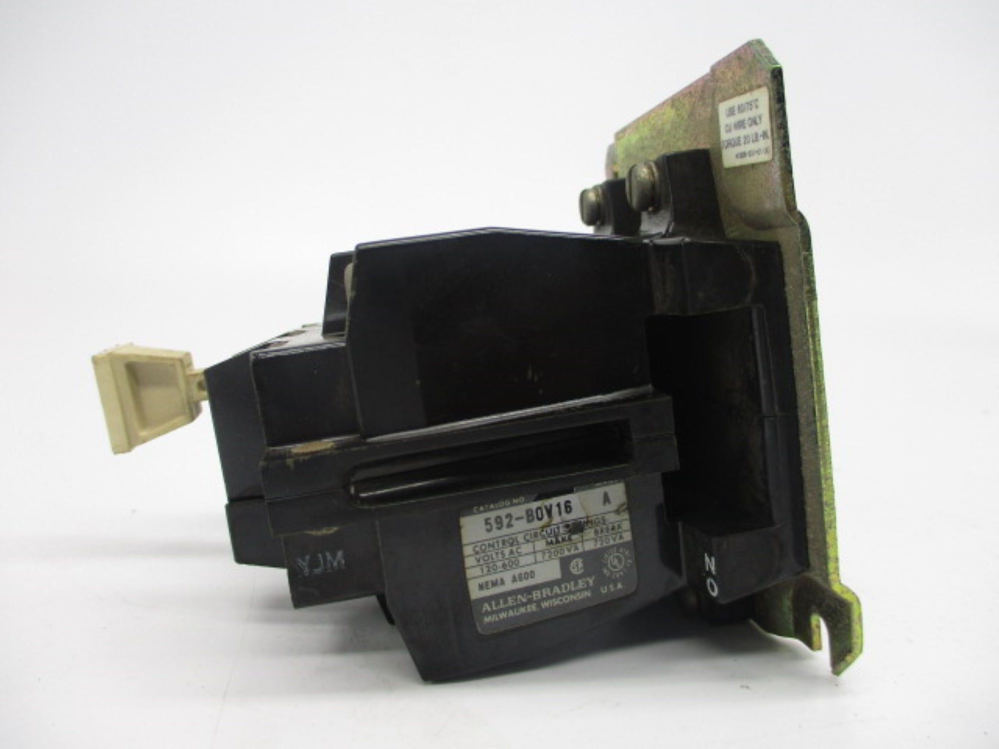 ALLEN BRADLEY 592-BOV16 SER. A 120V (AS PICTURED) UNMP