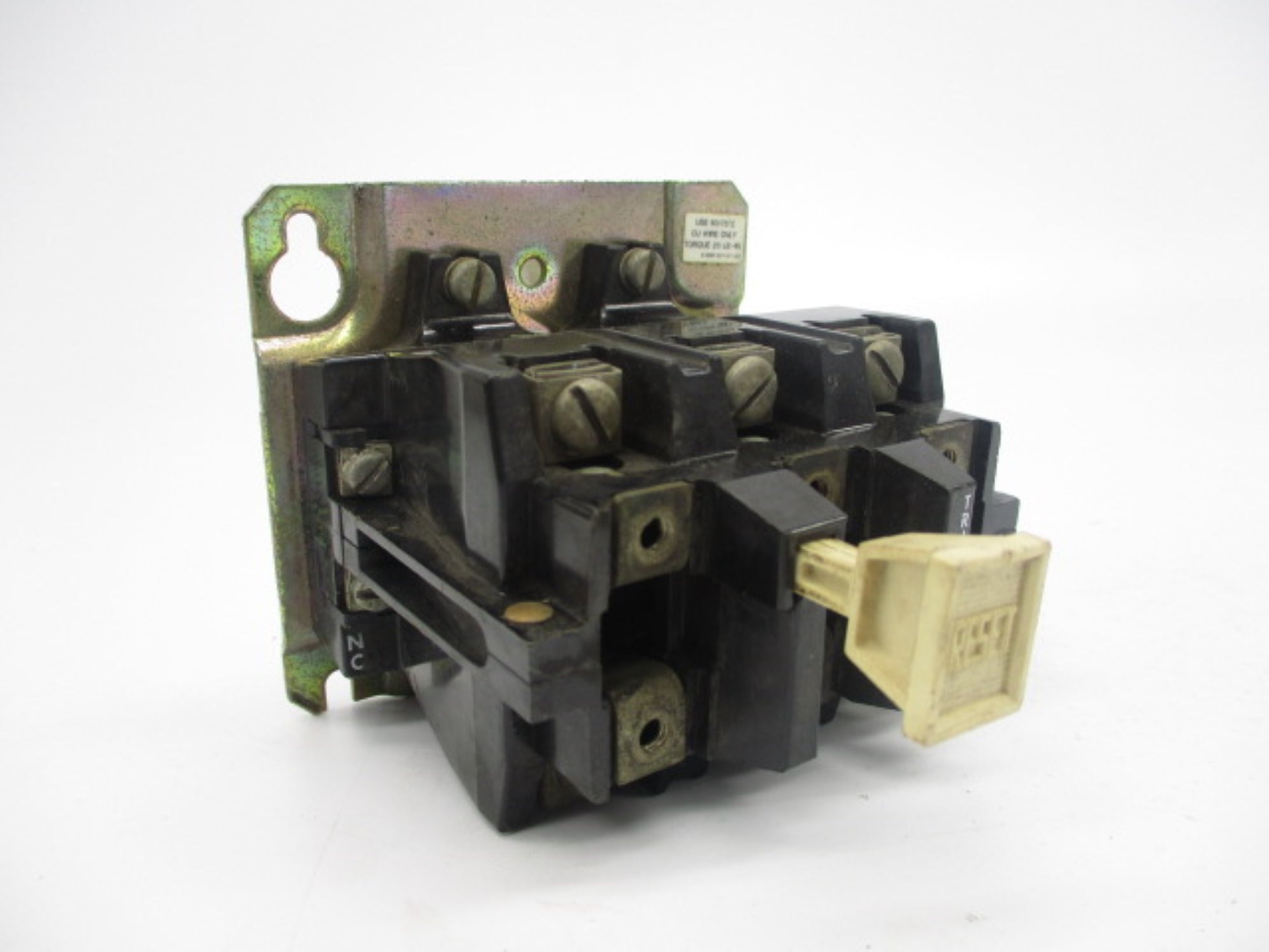 ALLEN BRADLEY 592-BOV16 SER. A 120V (AS PICTURED) UNMP