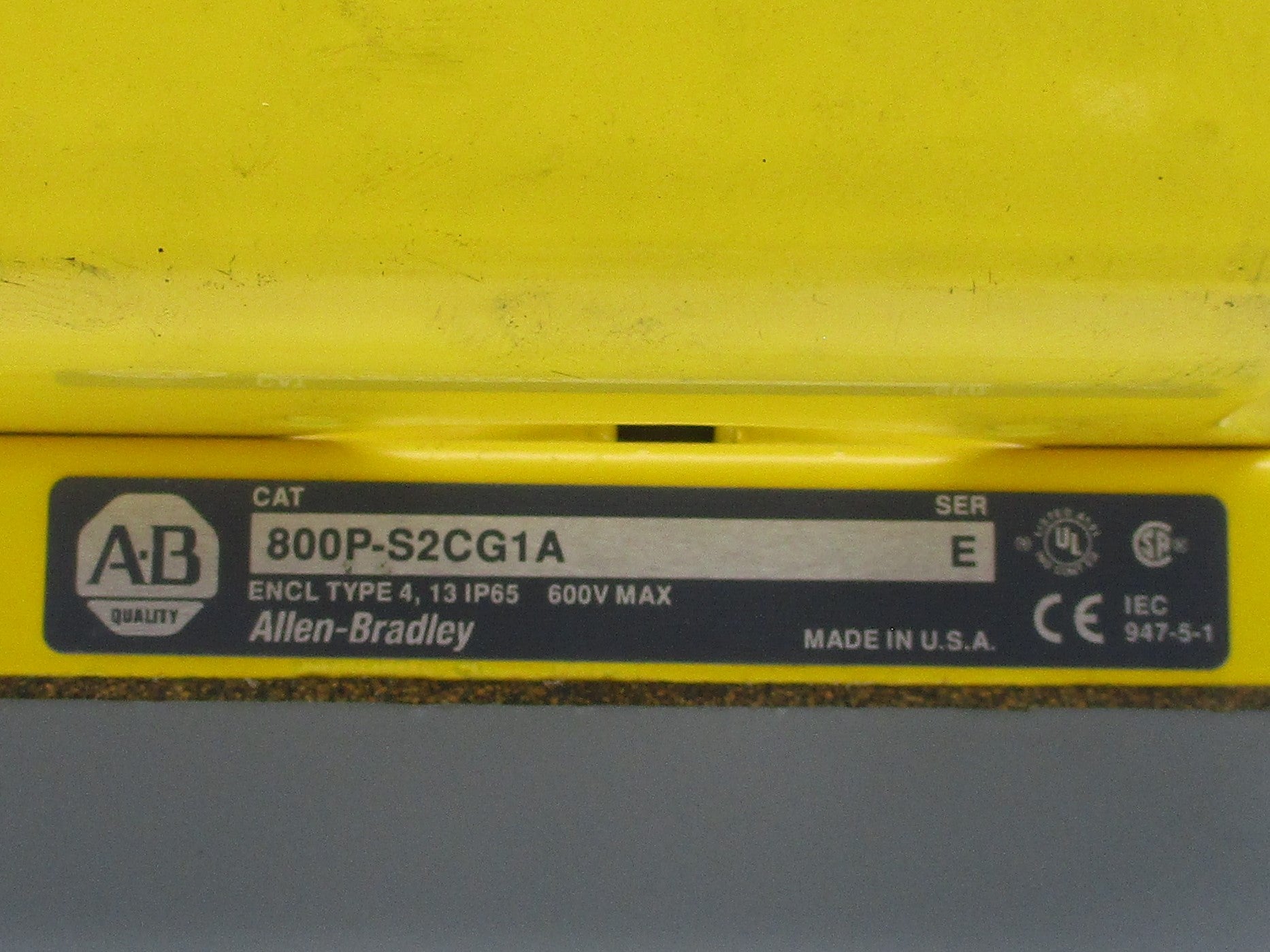 ALLEN BRADLEY 800P-S2CG1A SER. E NSNP
