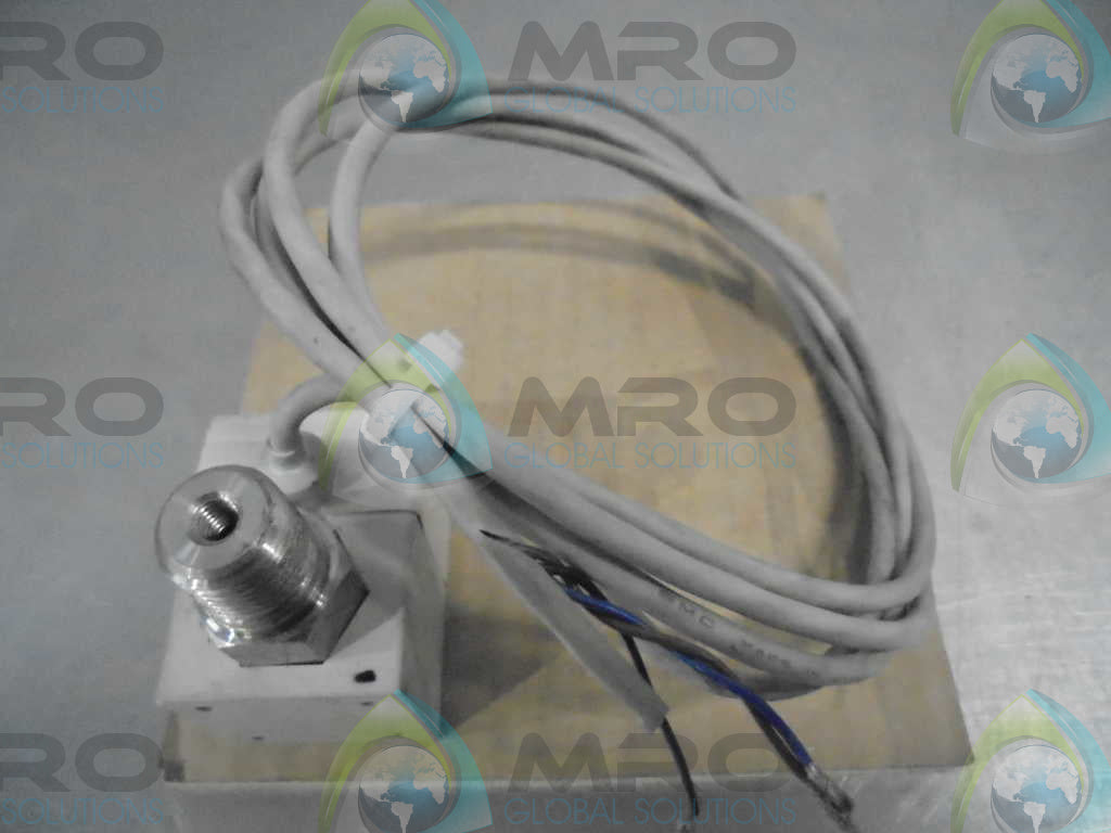 SMC ISE5B-T2-26L PRESSURE SWITCH *USED*