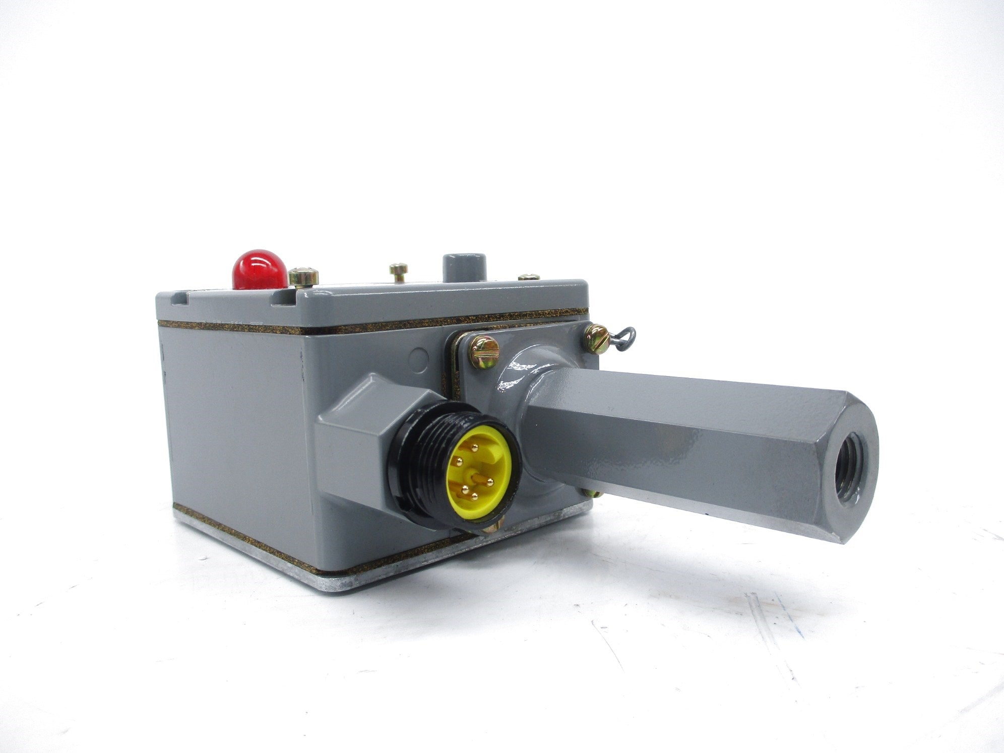 INDUSTRIAL SPARE PART 836T-D463JX81X15 SER. A (BR/WH) NSMP