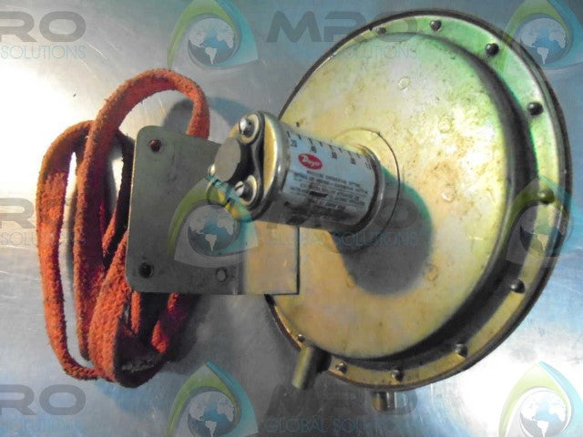 DWYER CONTROLS 1638 *USED*