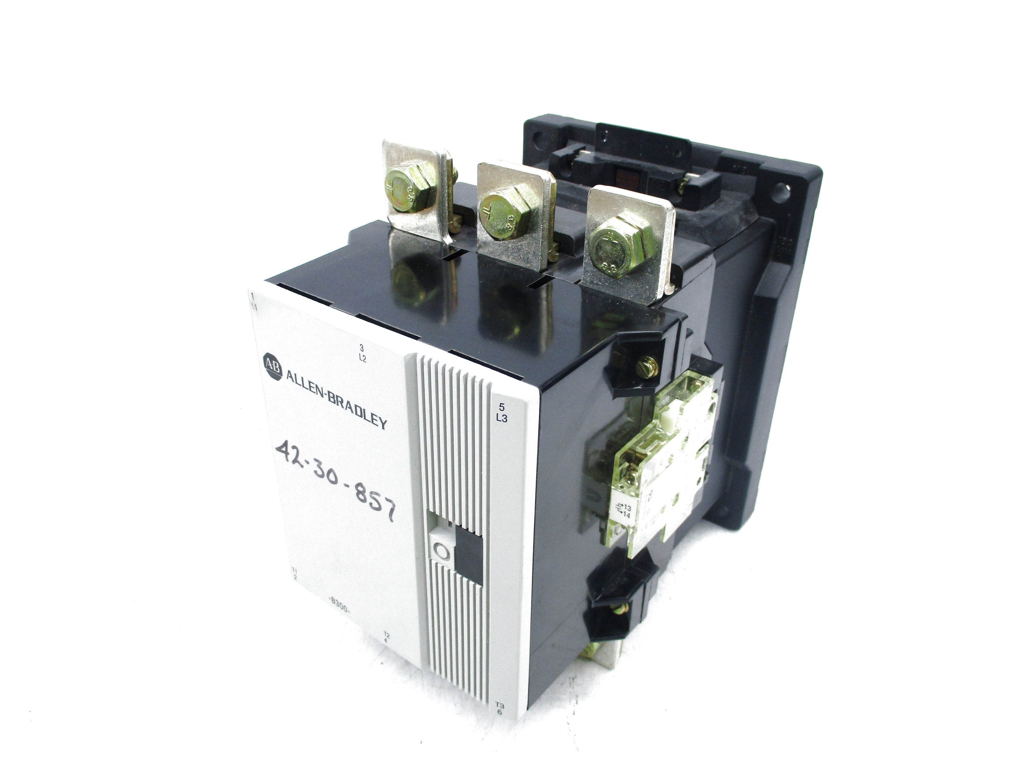 ALLEN BRADLEY 100-B300ND3 SER. B 120V (BR/WH) REMAN