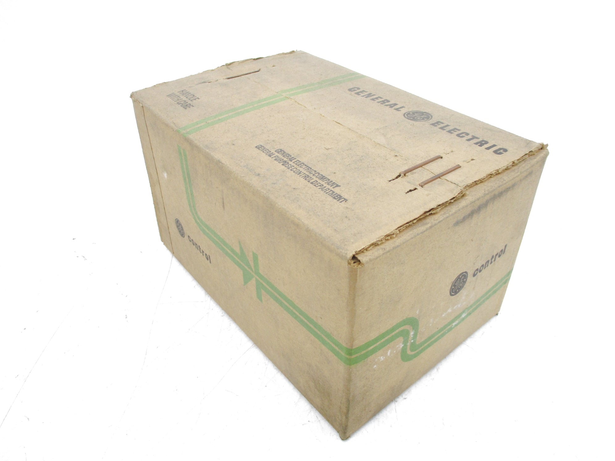 GENERAL ELECTRIC CR2820B424AA41 SER. A 125VDC NSFS