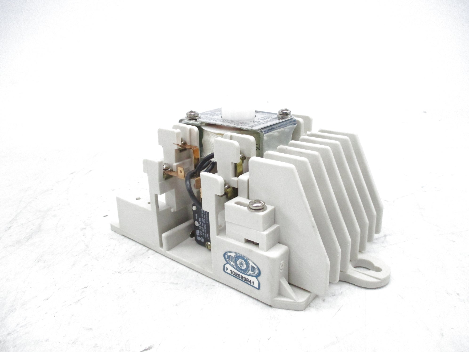 CUTLER HAMMER C30BNM4A SER. A1 120V NSMP