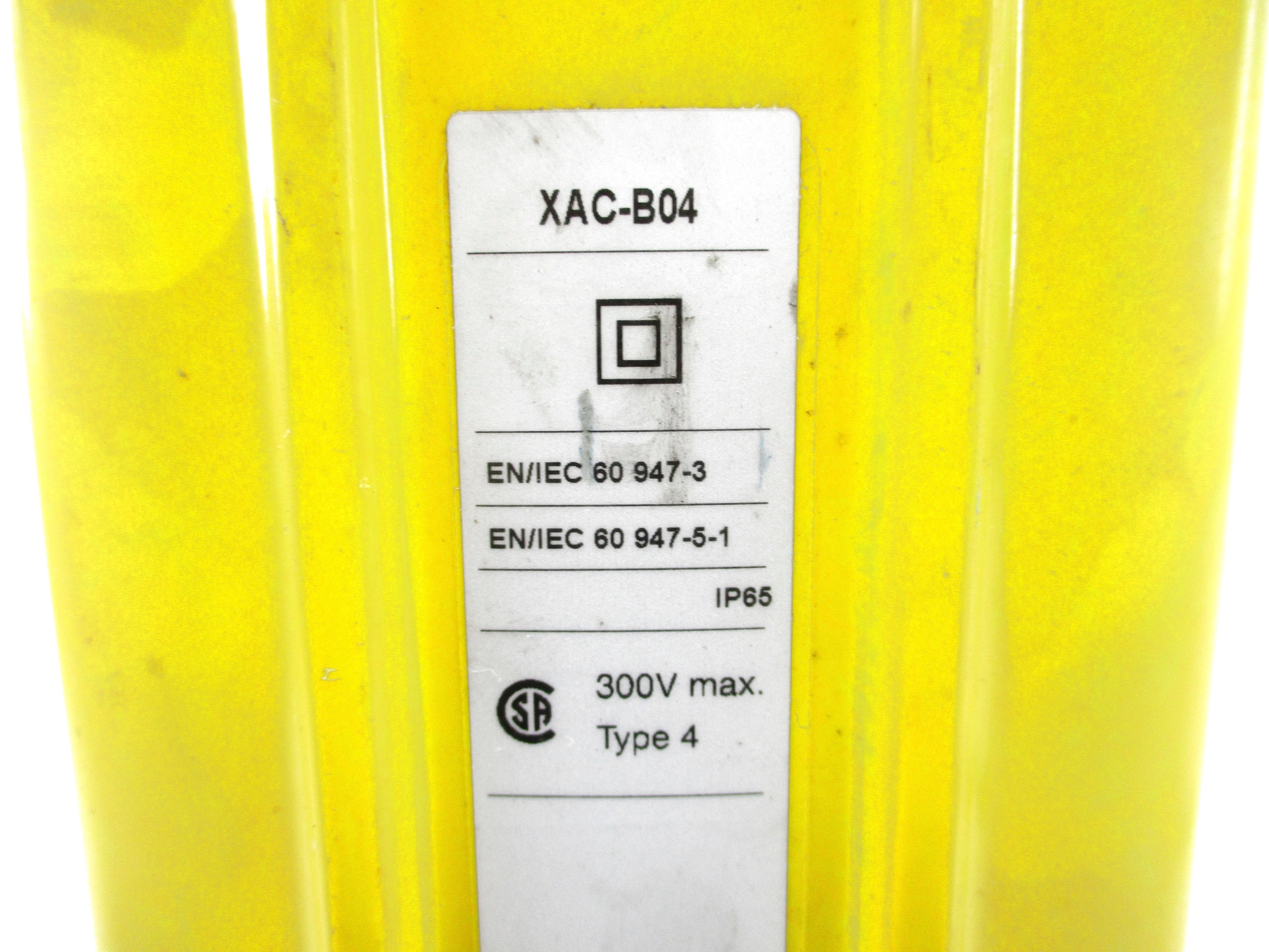 SCHNEIDER ELECTRIC XAC-B04 NSNP
