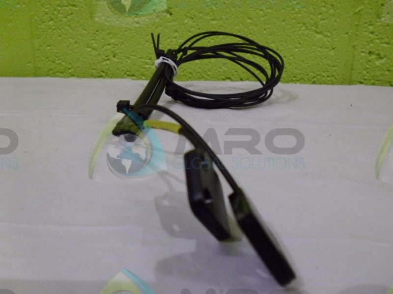 KEYENCE FU-12 FIBEROPTIC SENSOR * USED *