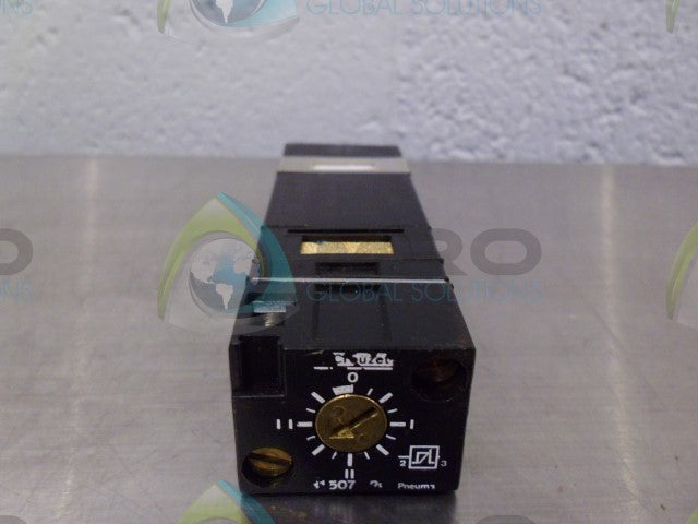 CROUZET 81-503-720 TIME DELAY RELAY *USED*