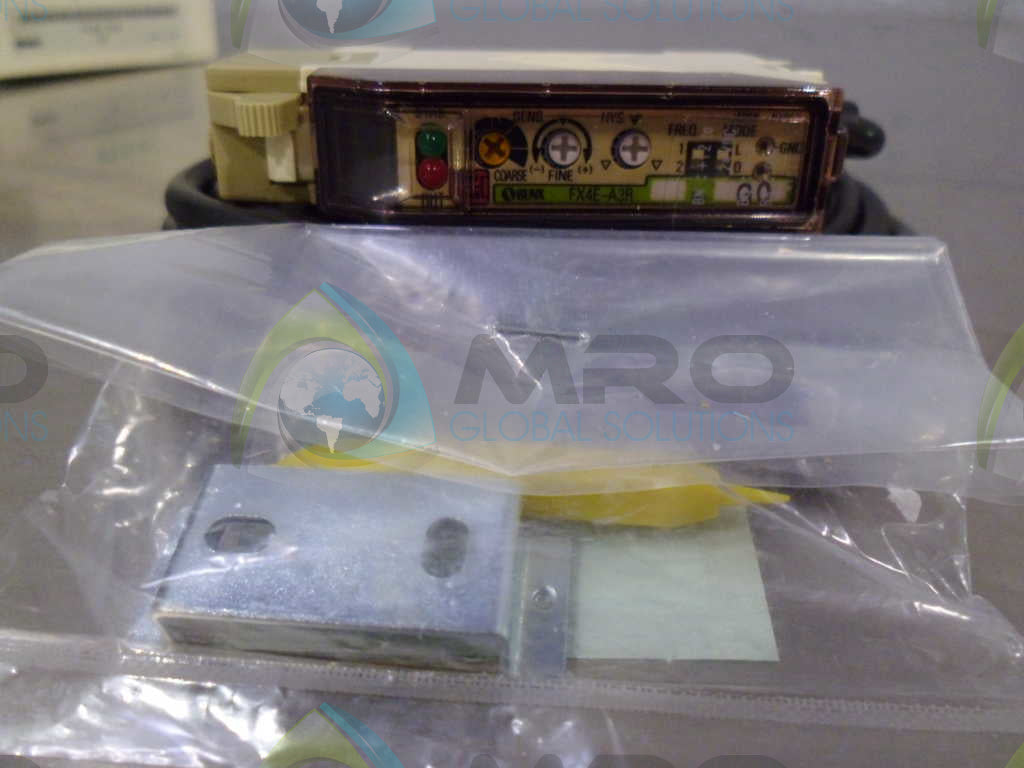 XSUNX FX4E-A3R FIBER SENSOR *NEW IN BOX *