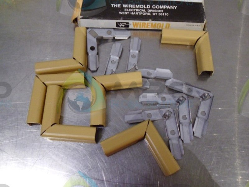 WIREMOLD 711 90 DEGREE FLAT ELBOW WIRING SYSTEM *NEW IN BOX*