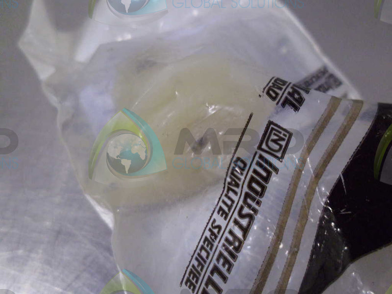 LEVITON ML3PER 3POLE 3WIRE RECEPTACLE * NEW IN FACTORY BAG *
