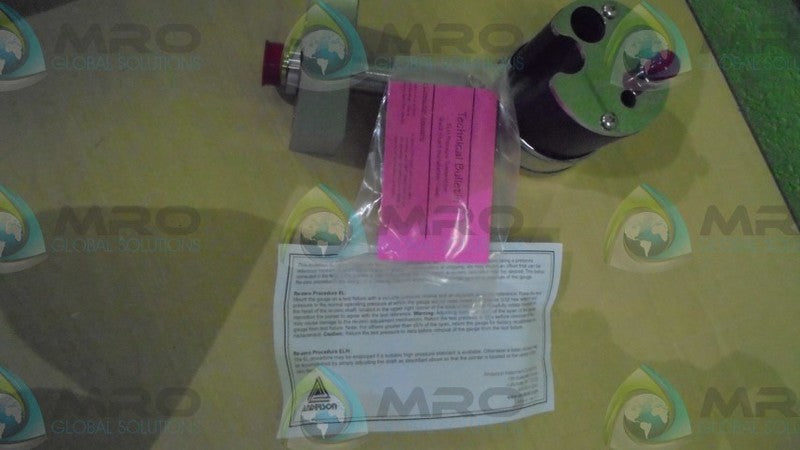ANDERSON  ELH08701058111  PRESSURE GUAGE *NEW IN BOX*