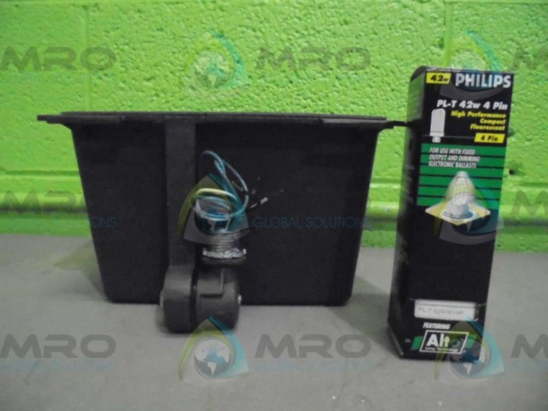 ENERTRON 61042ECF-L FLORESENT LIGHTING FIXTURE  NSNP