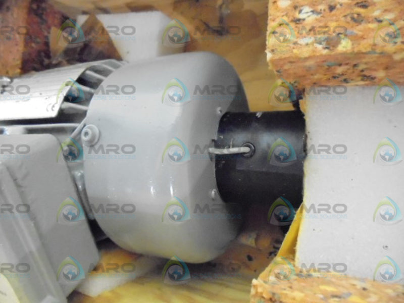 SERVAX 71-RFB2B DRIVE MOTOR * NEW IN CRATE *