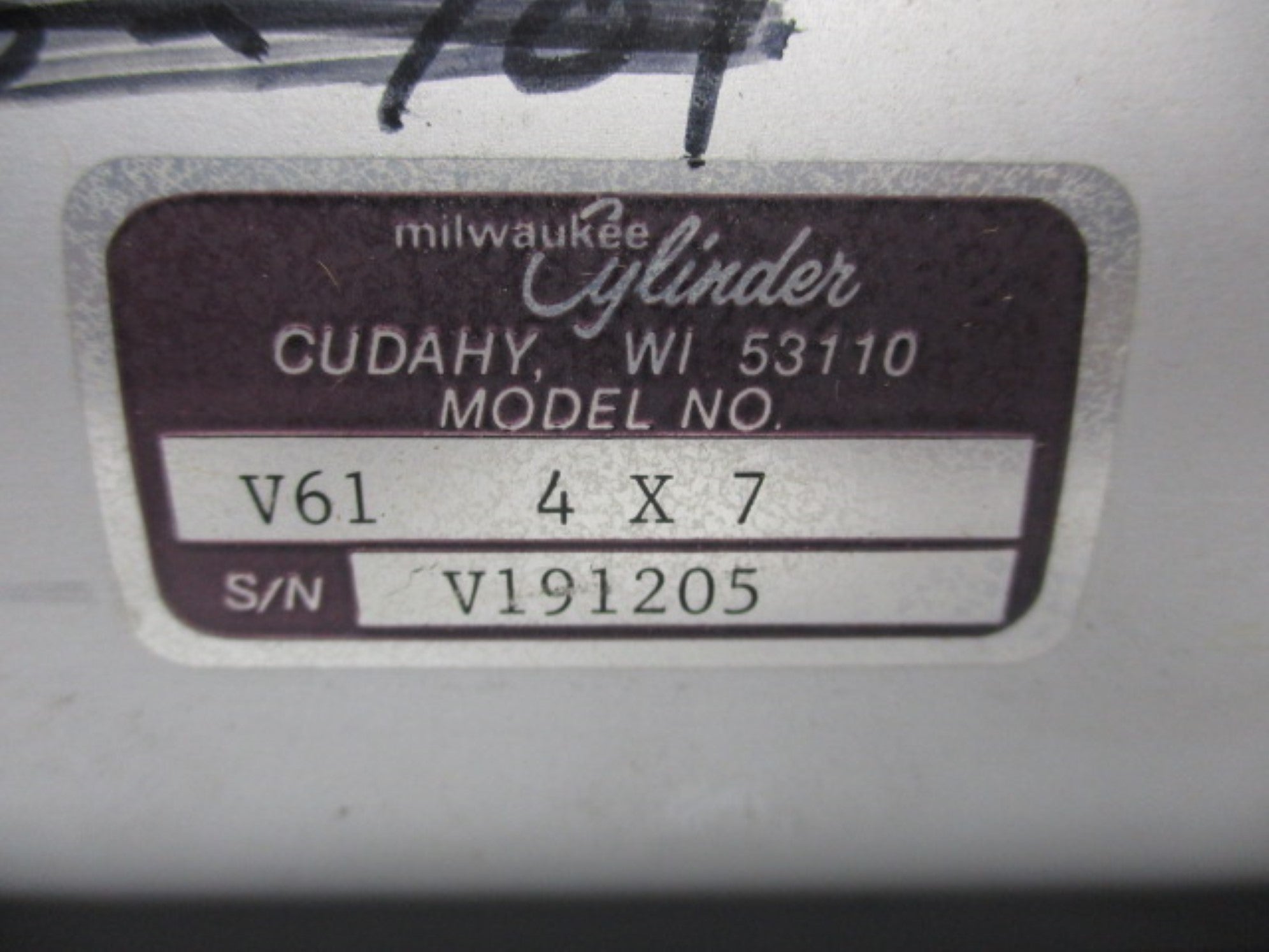 MILWAUKEE V61 4X7 UNMP