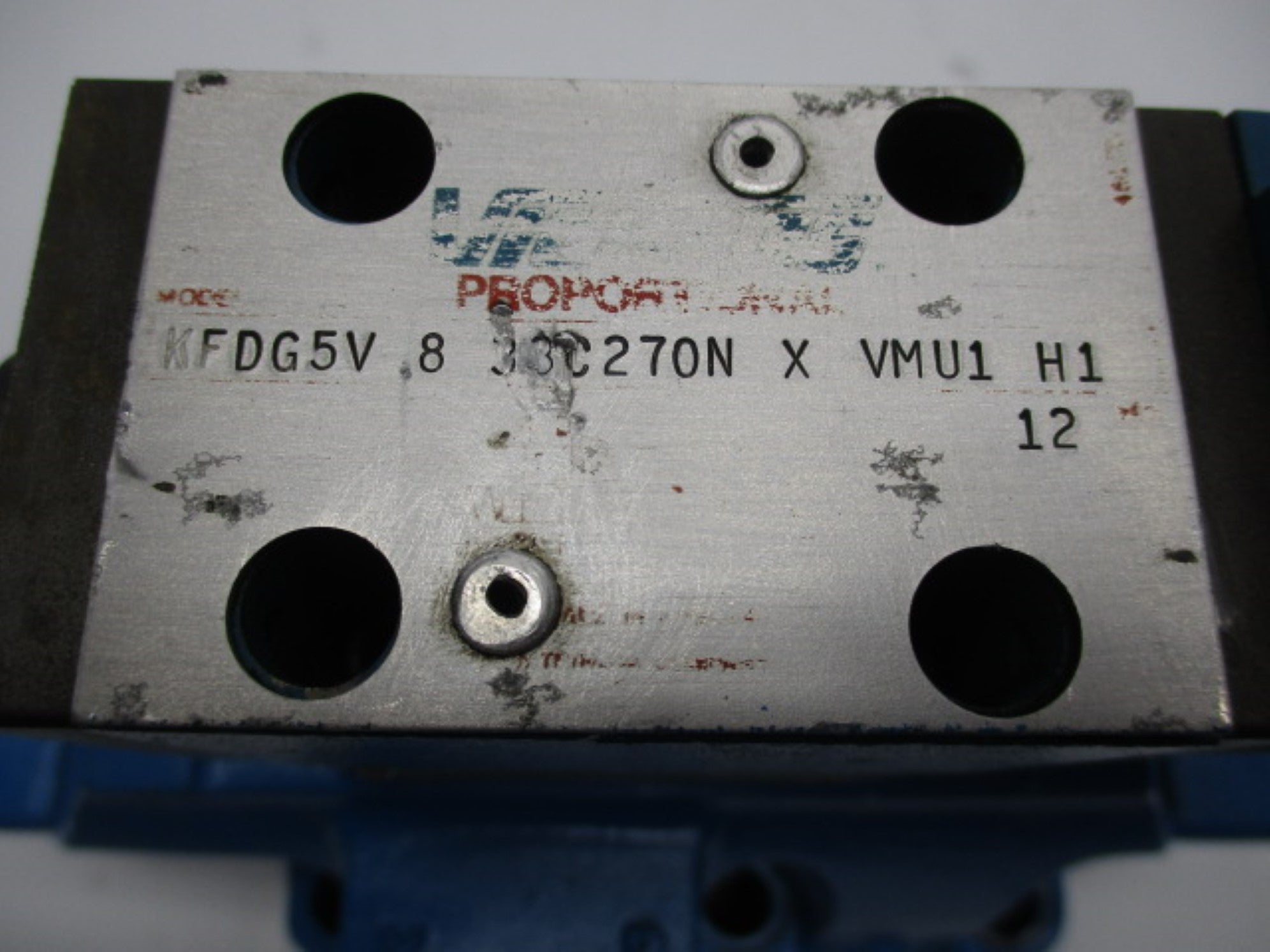 VICKERS KFDG5V833C270NXVMU1H112 UNMP