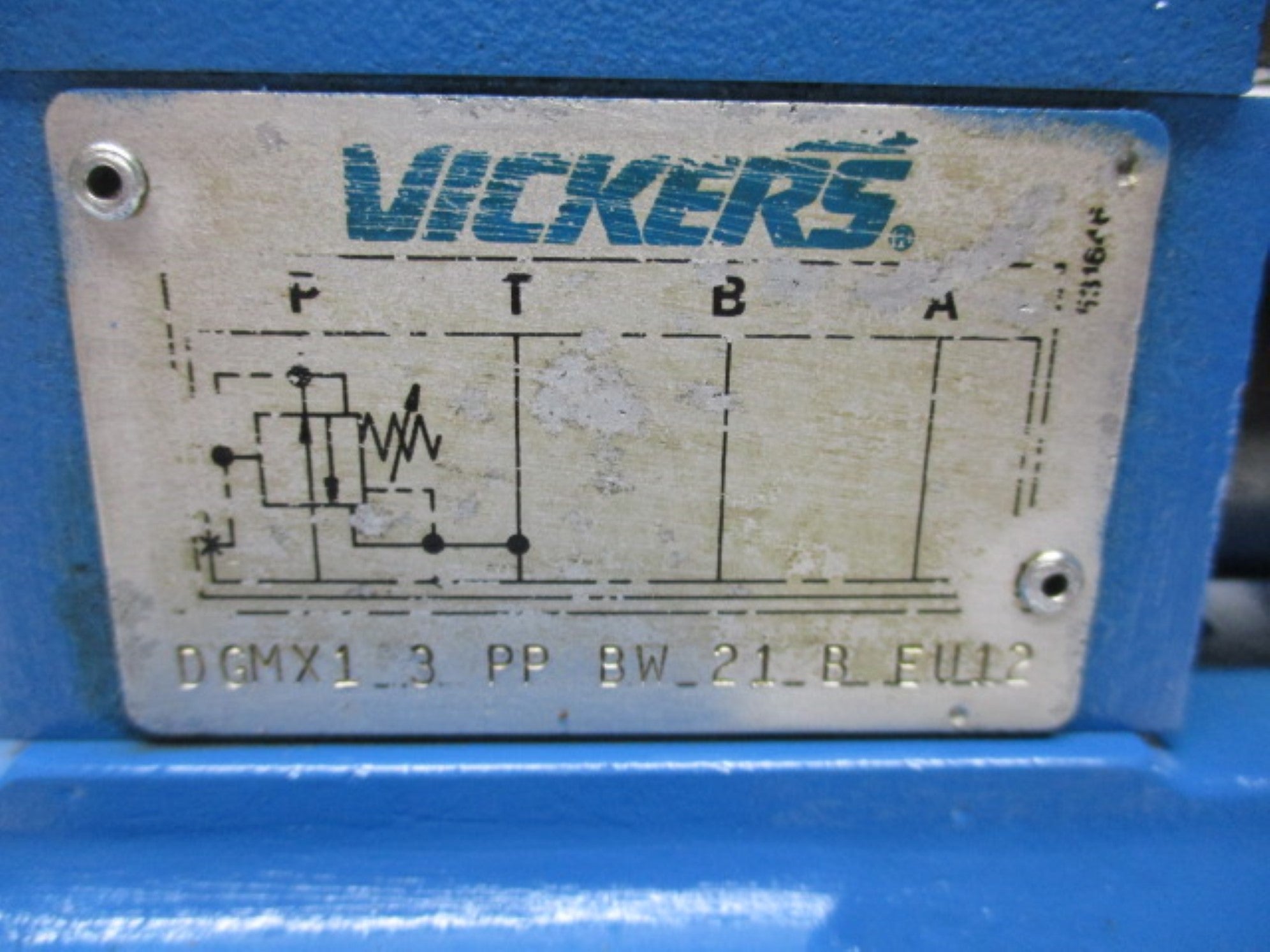 VICKERS KFDG5V833C270NXVMU1H112 UNMP